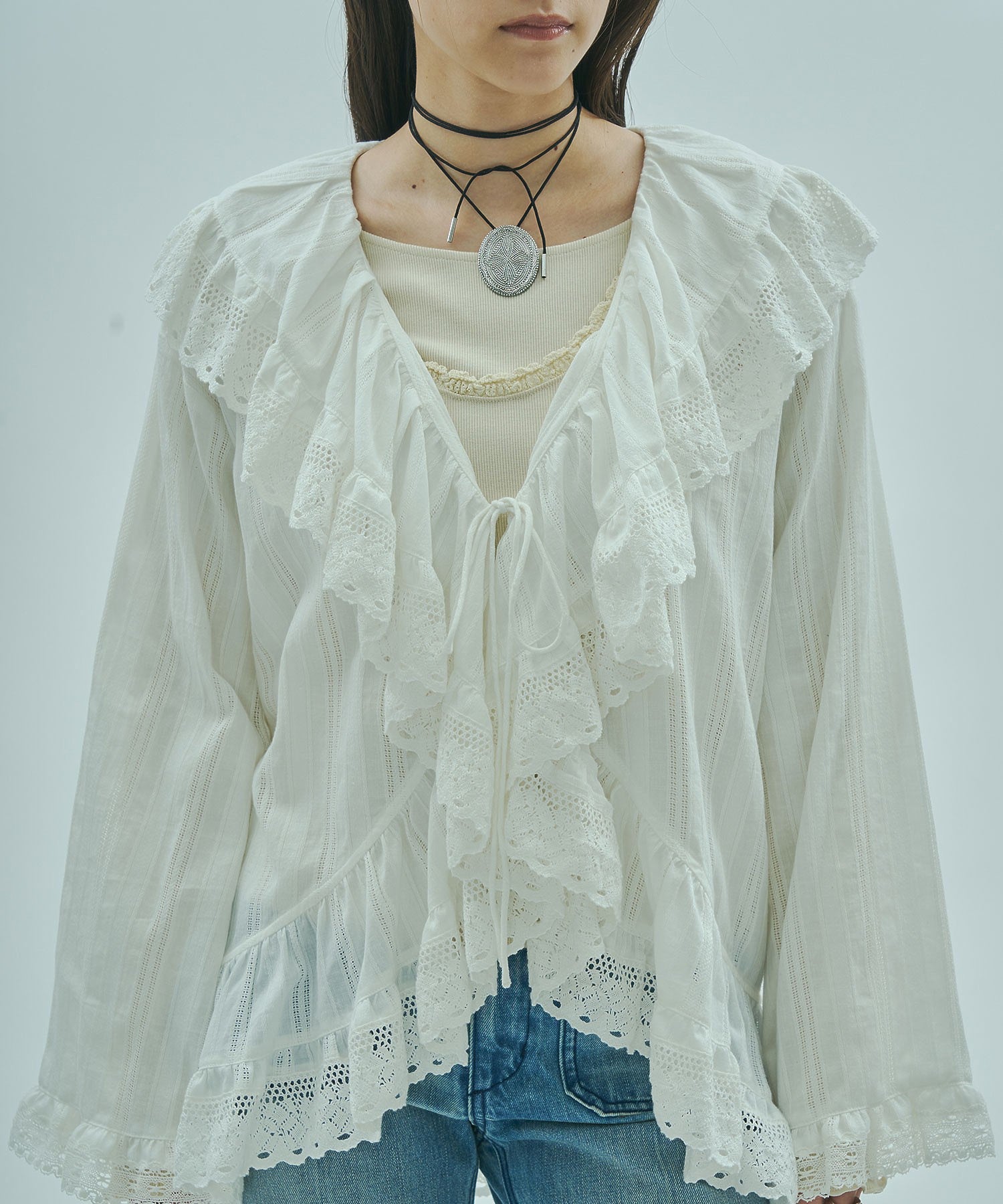 mag.by c/FRILL COLLAR BLOUSE