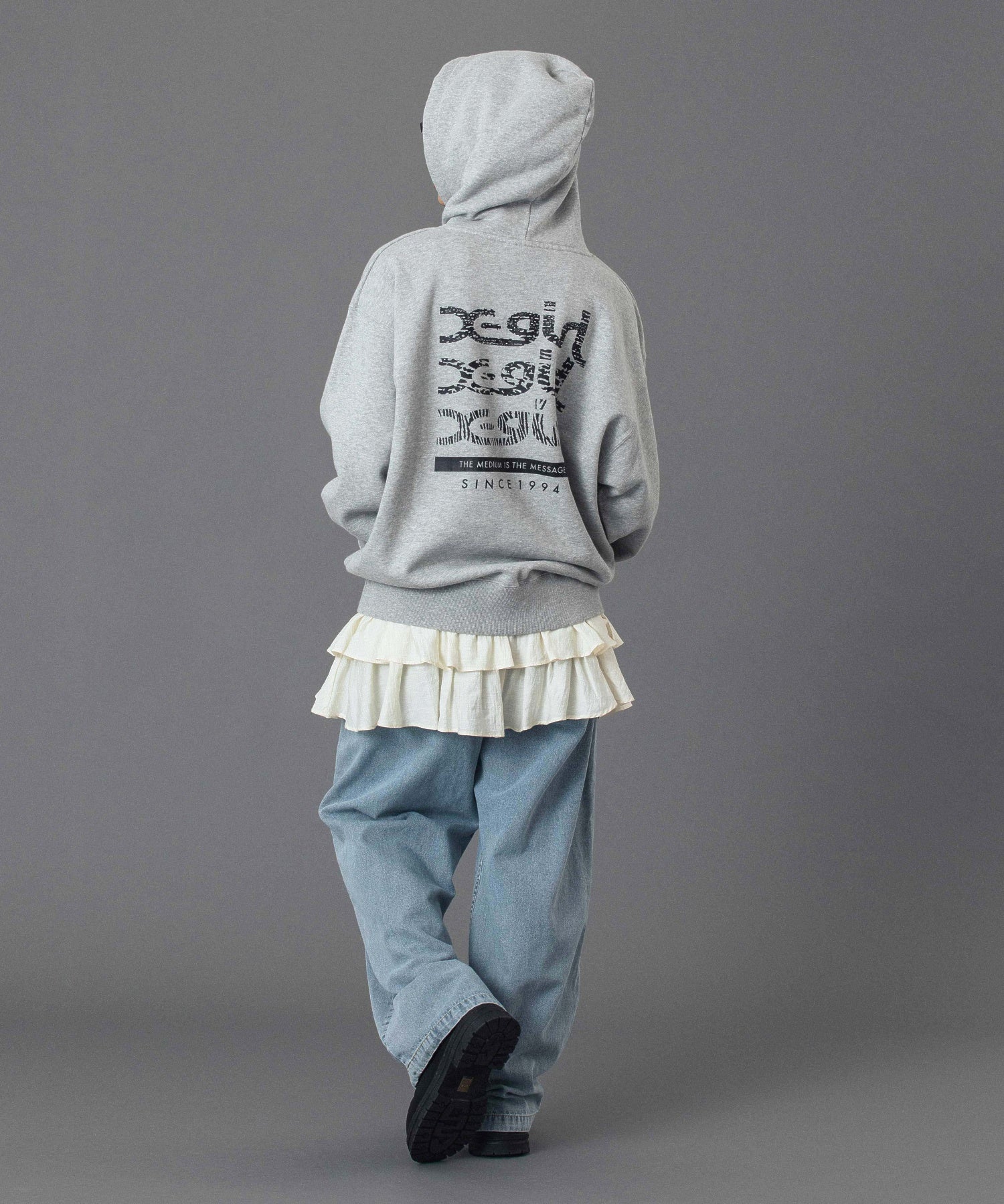 GEOMETRIC MILLS LOGO SWEAT HOODIE
