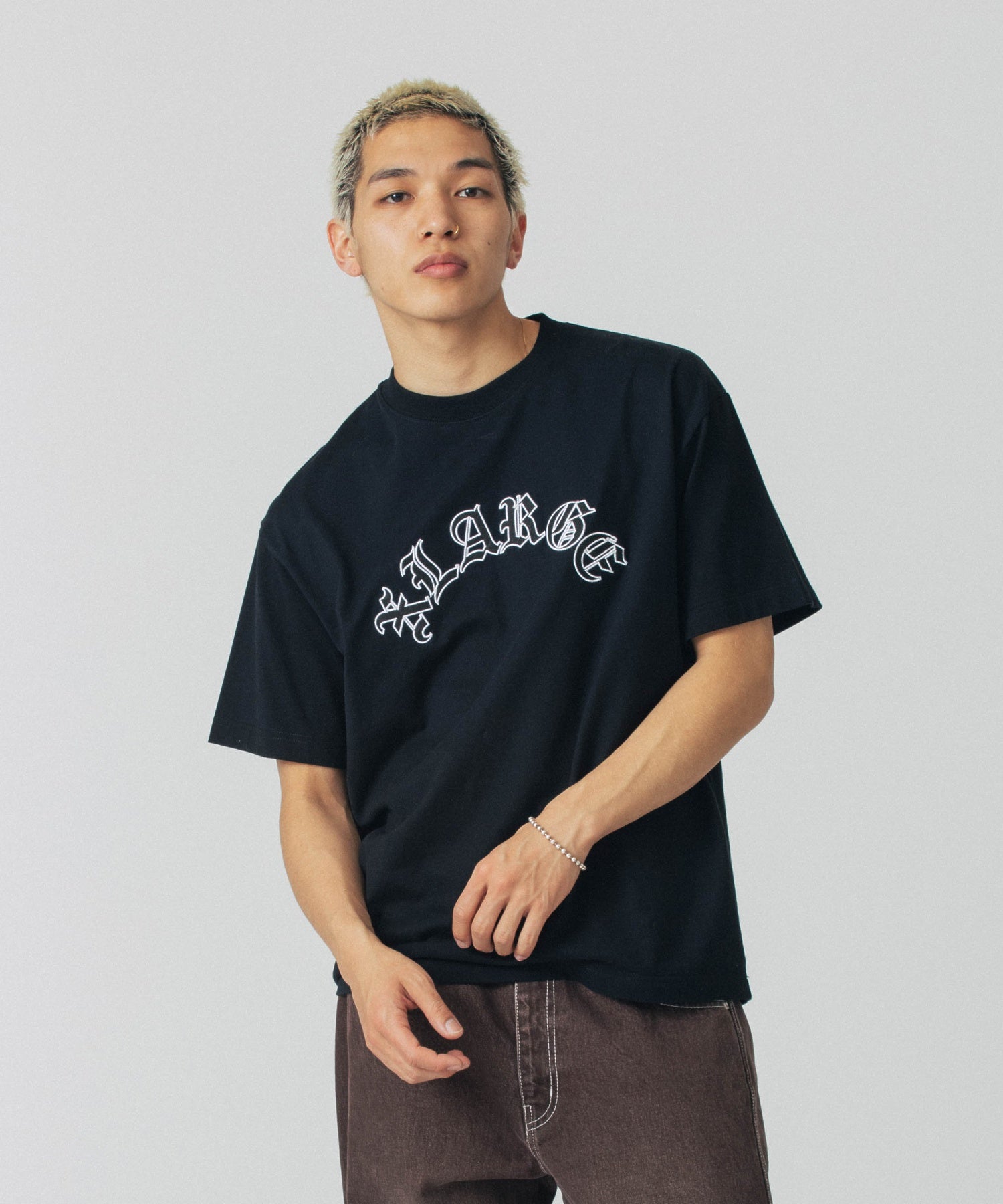 MODEL 身長180cm / 着用サイズ：Lサイズ