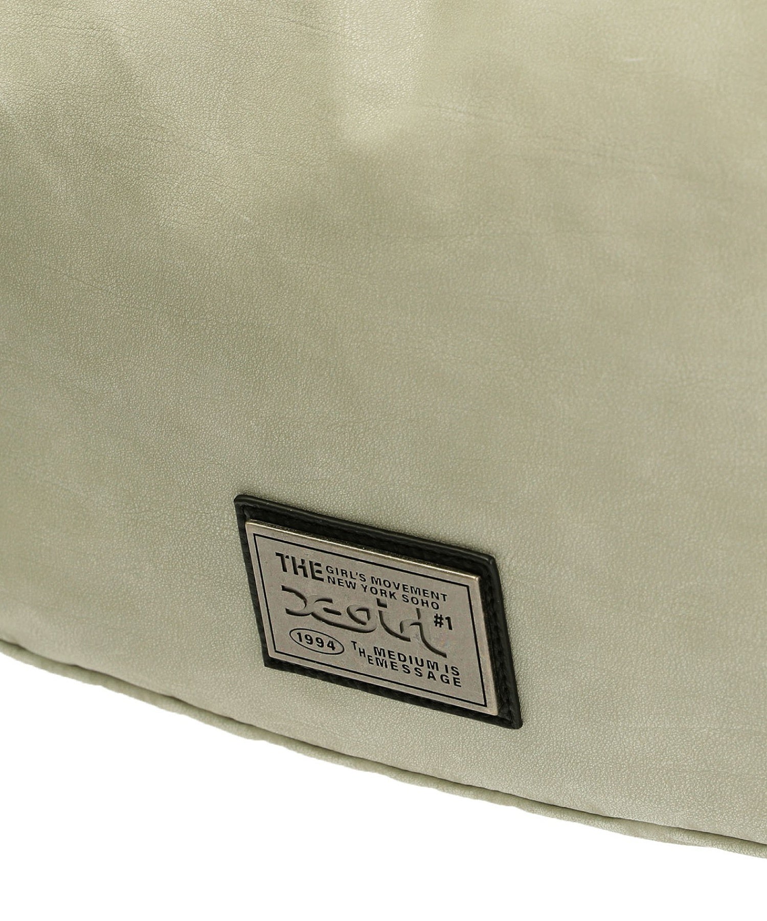 METAL PLATE LABEL SHOULDER BAG