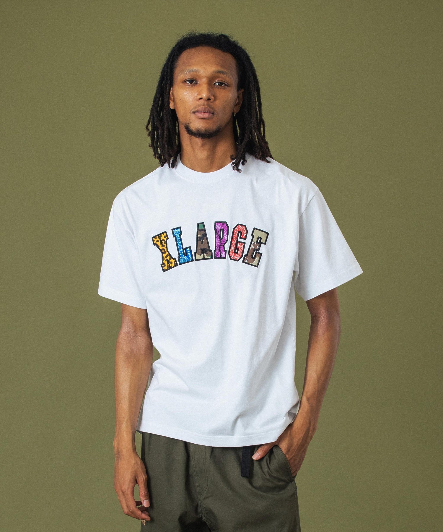 MODEL 身長185cm / 着用サイズ：Lサイズ