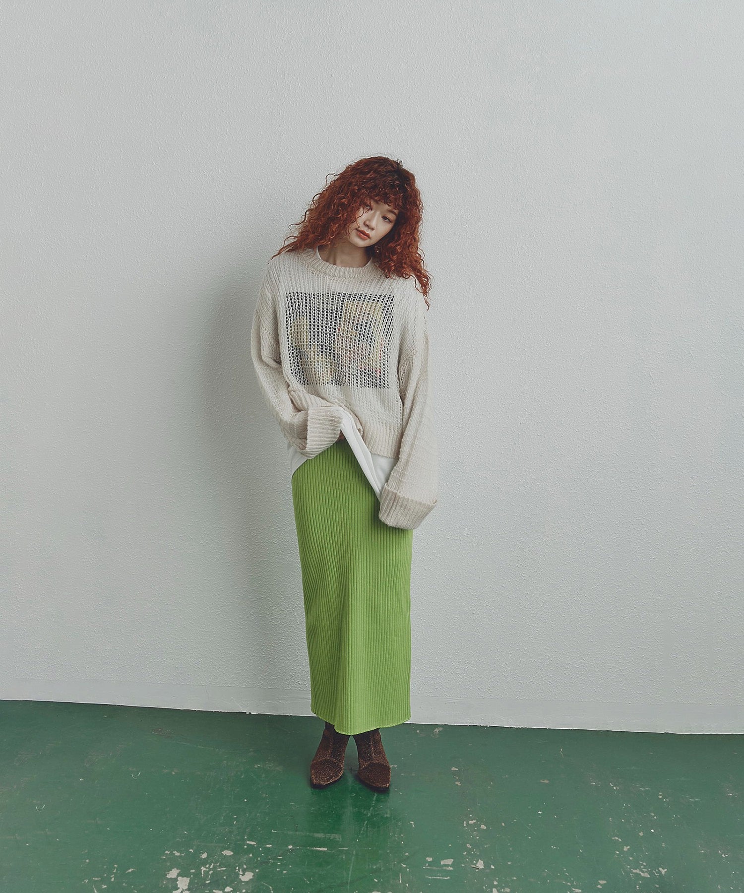 クロップドシアーニット