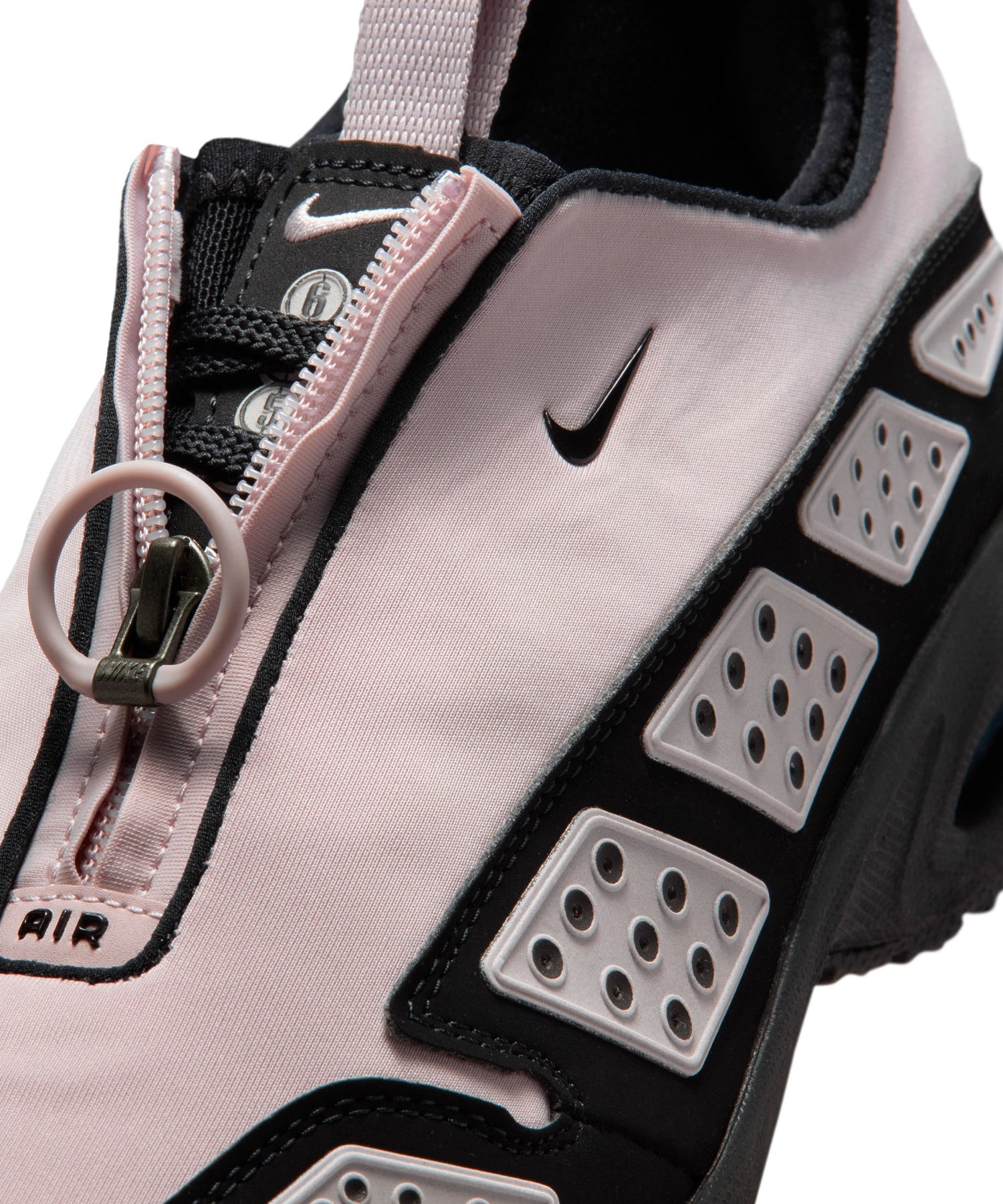 NIKE/ナイキ/W AIR MAX SNDR FZ2068-003