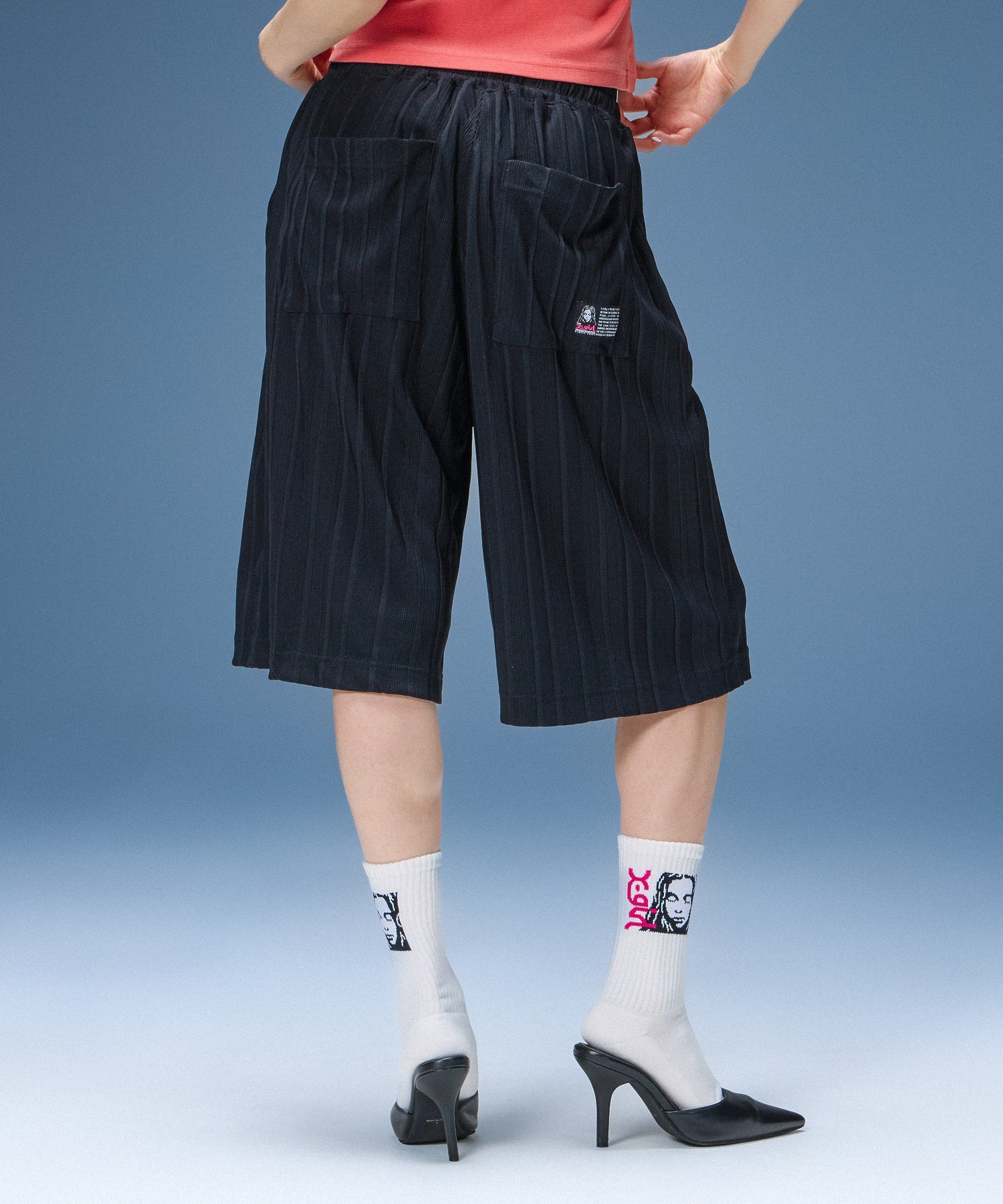 SCRIPT LOGO SHORTS