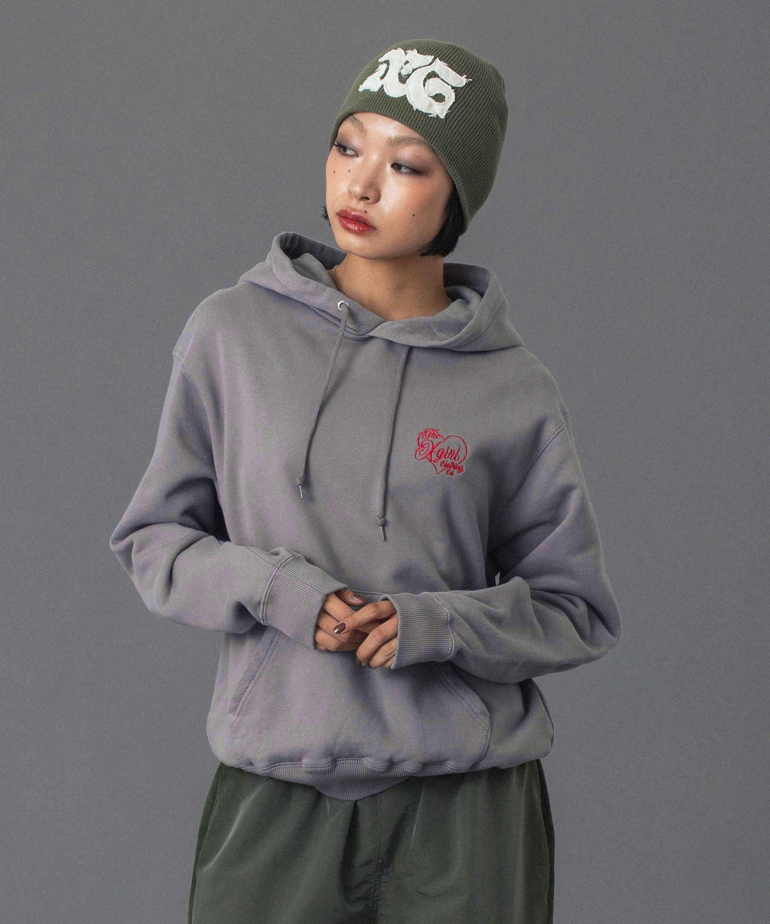 HEART SPRAY LOGO SWEAT HOODIE