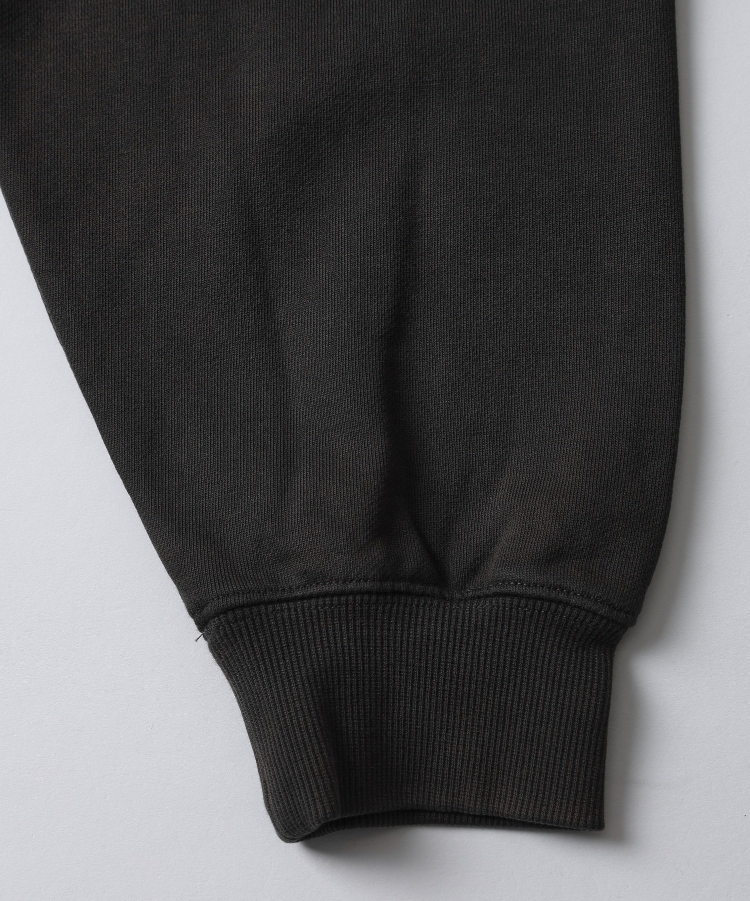 PERKS AND MINI/パークスアンドミニ/MUTATION FUNNEL NECK SWEAT 3887