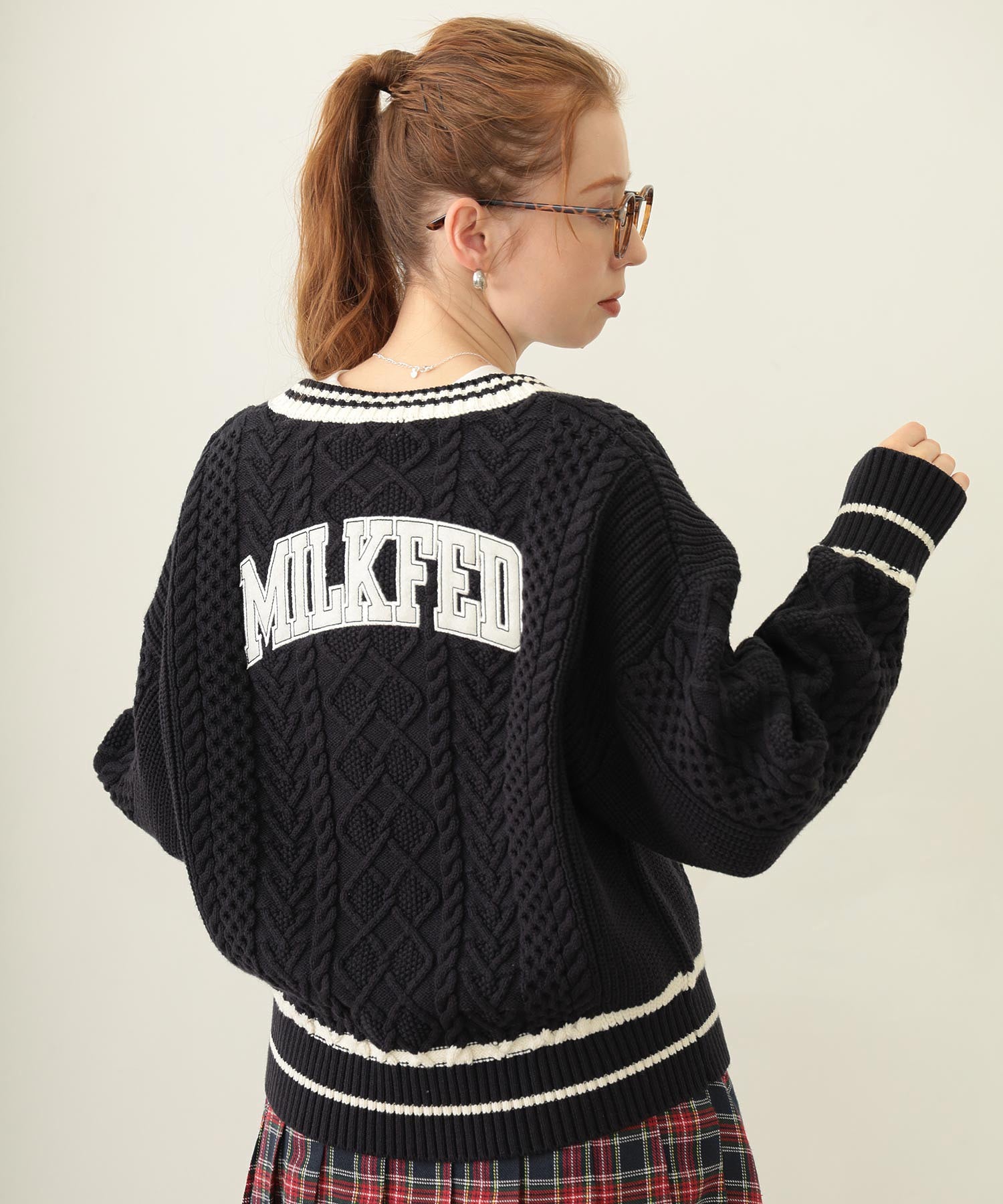MILKFED. PATCH V-NECK KNIT