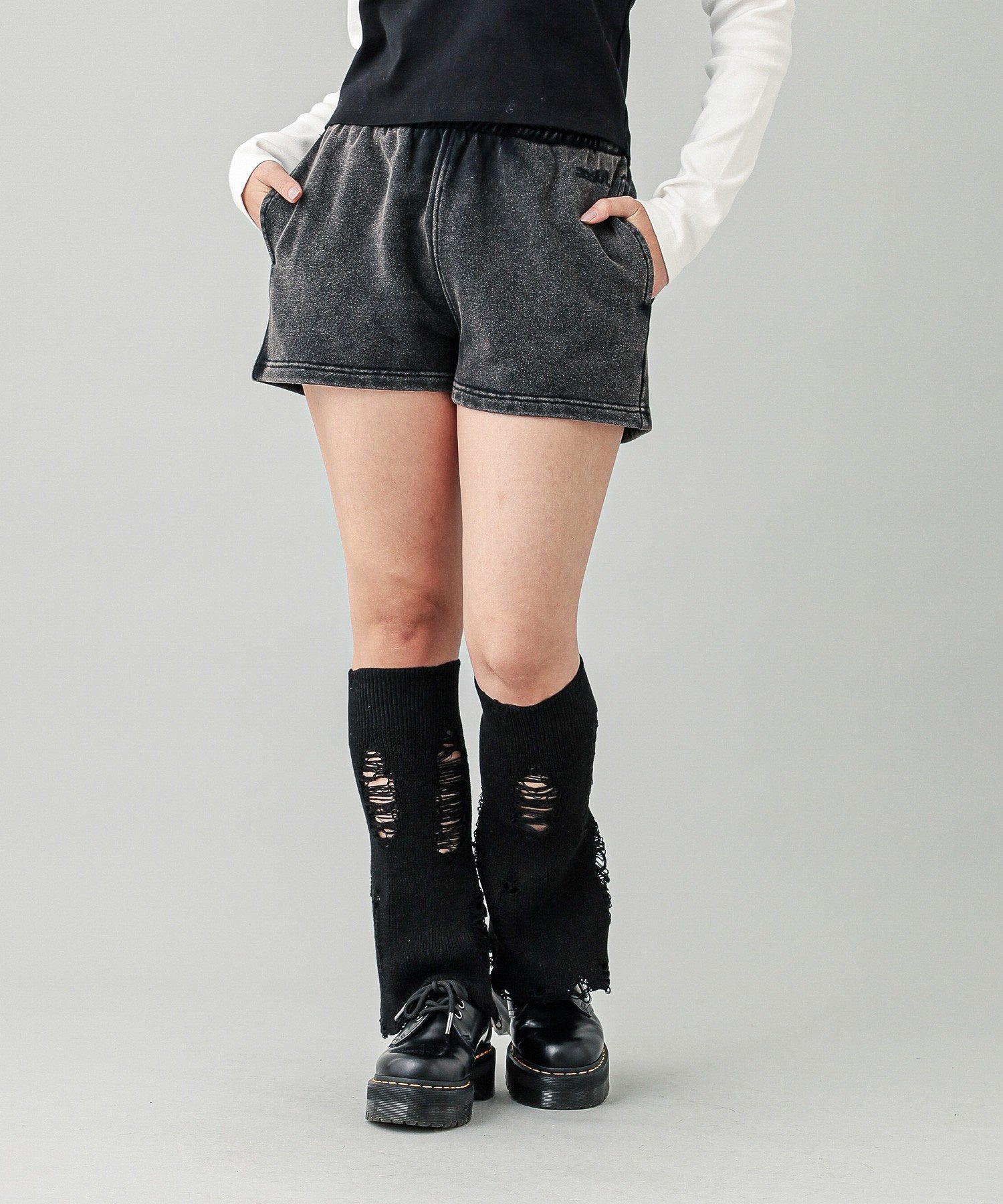 DISTRESSED LEG WARMER