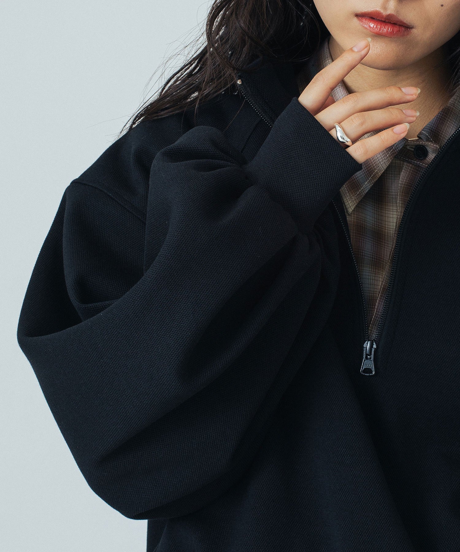 mici/VOLUME SLEEVE ZIP UP TOP