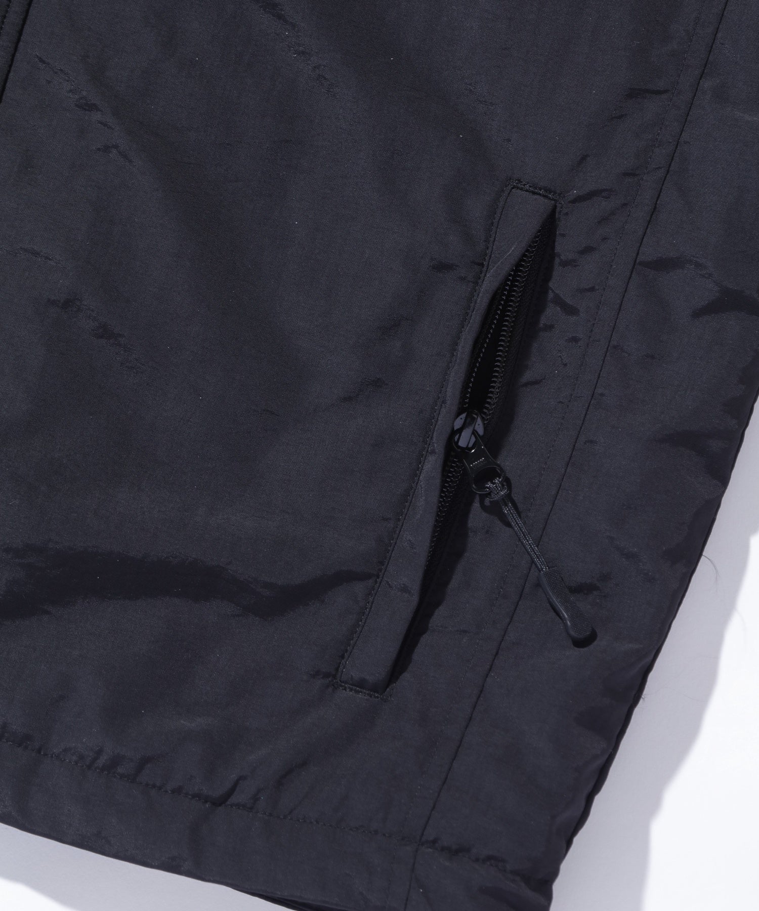 NYLON HOODED VEST