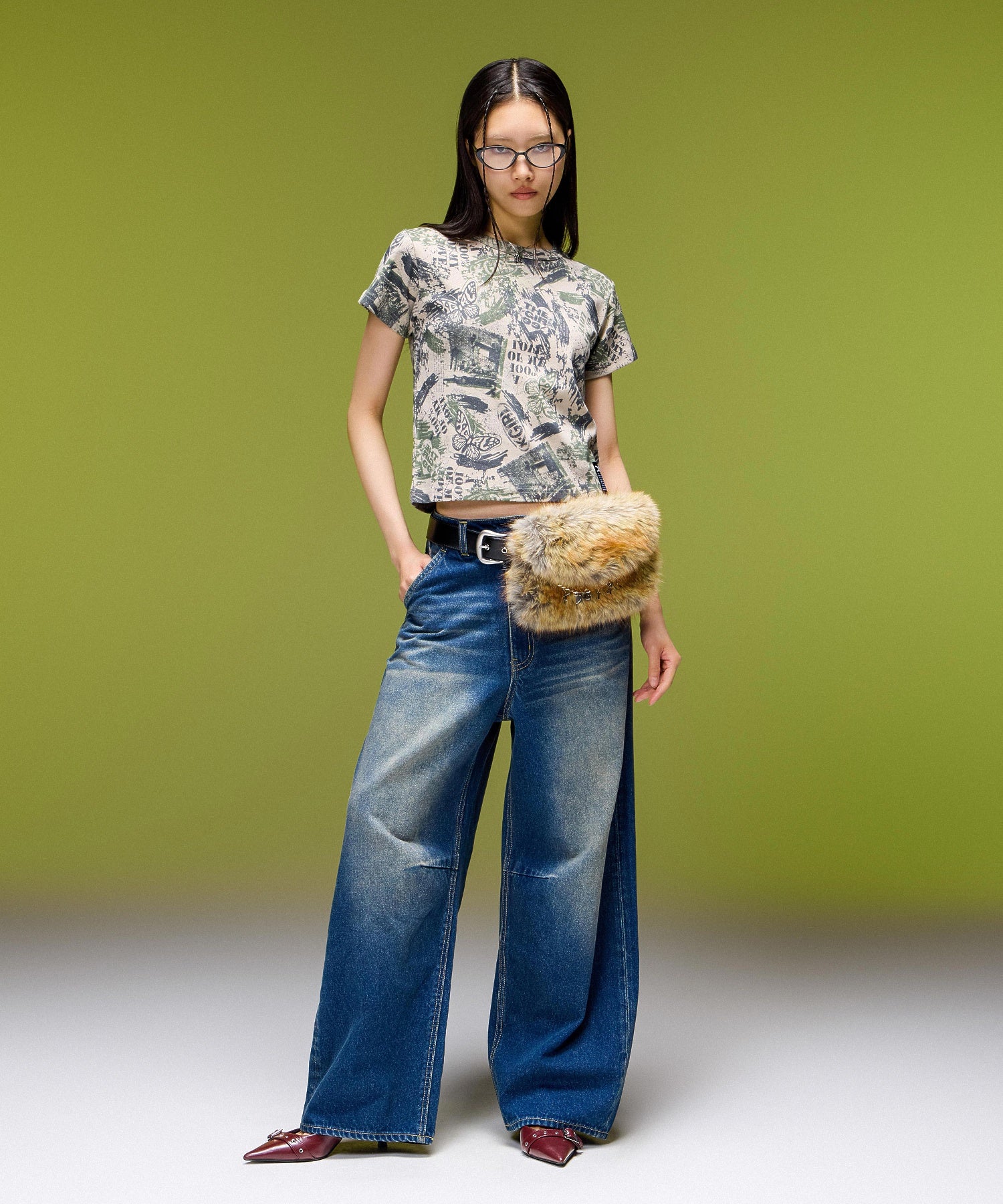 EMBLEM POCKET ASYMMETRIC WAIST DENIM PANTS