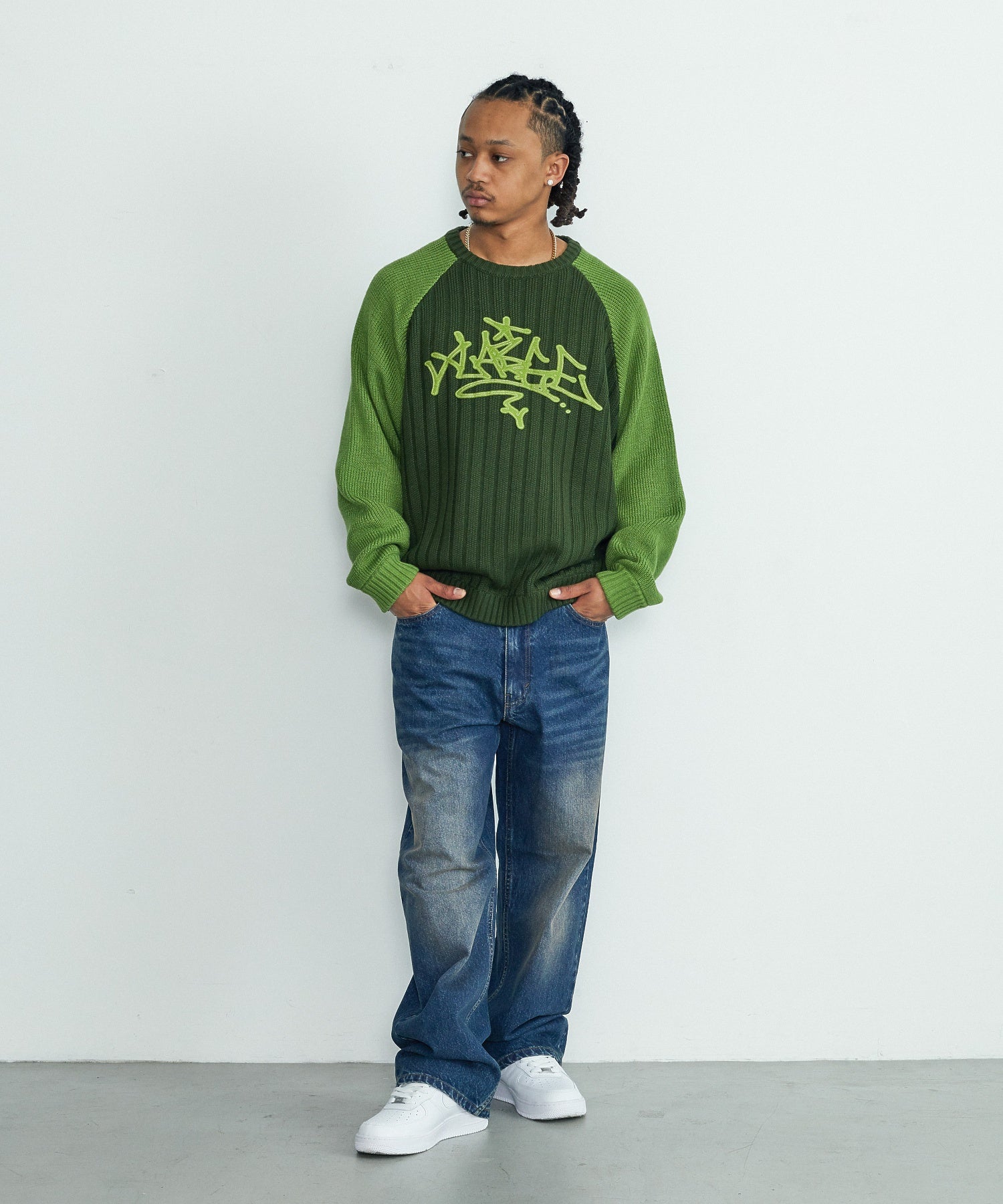 PATCHED SWEATER