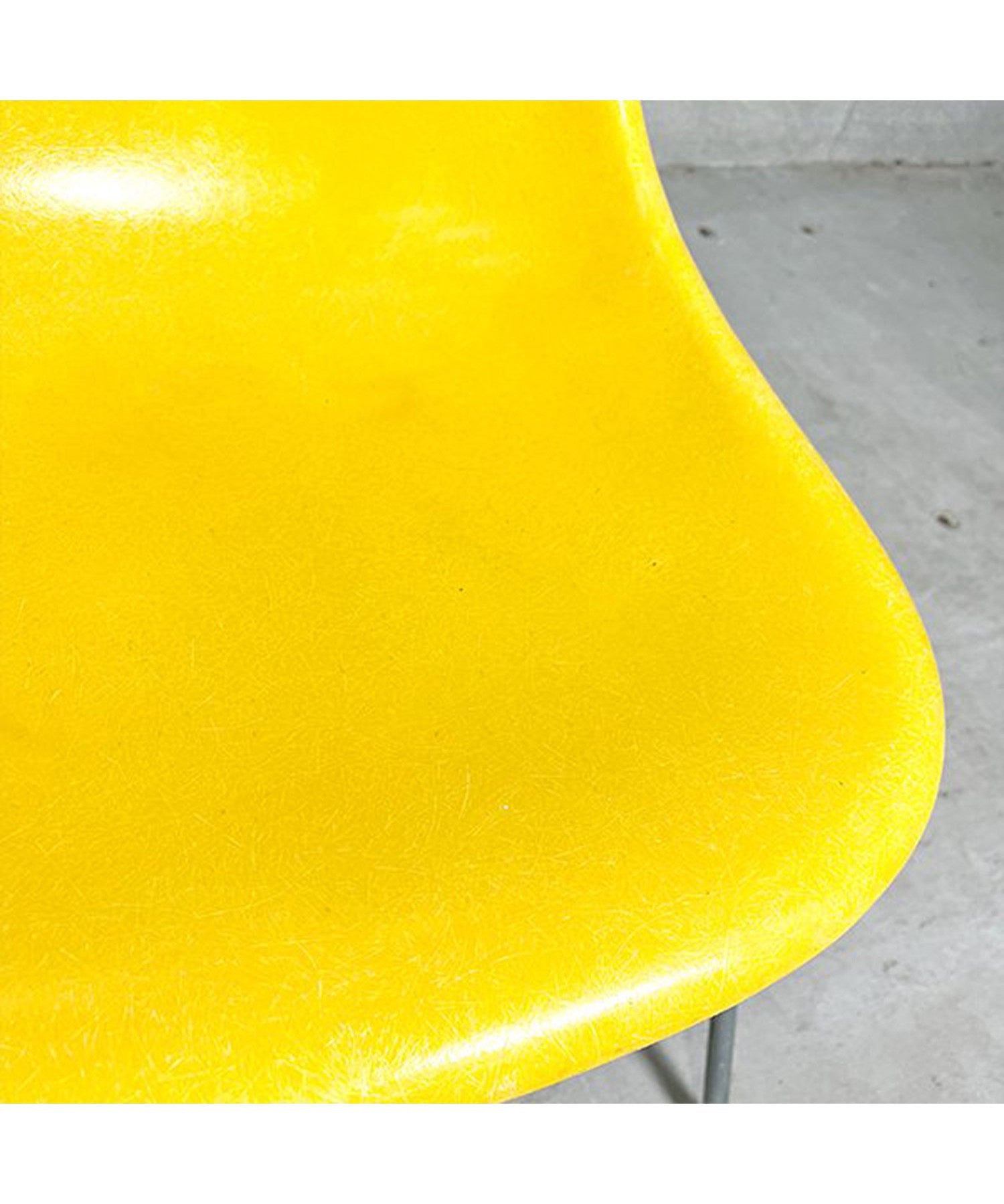 HermanMiller Side Shell / Brilliant Yellow