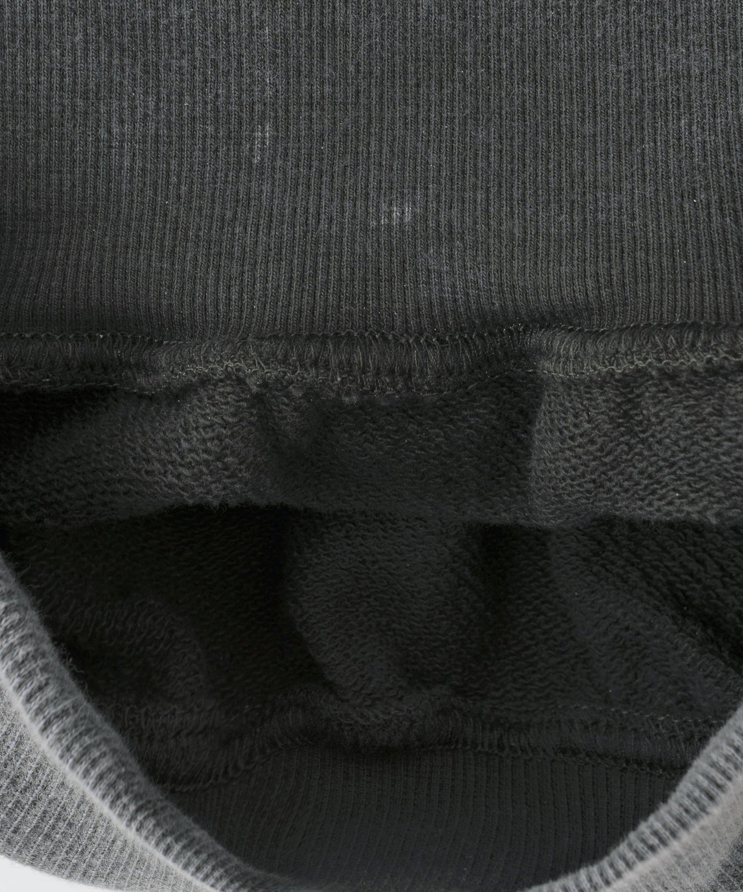 WIDE NECK SWEAT TOP