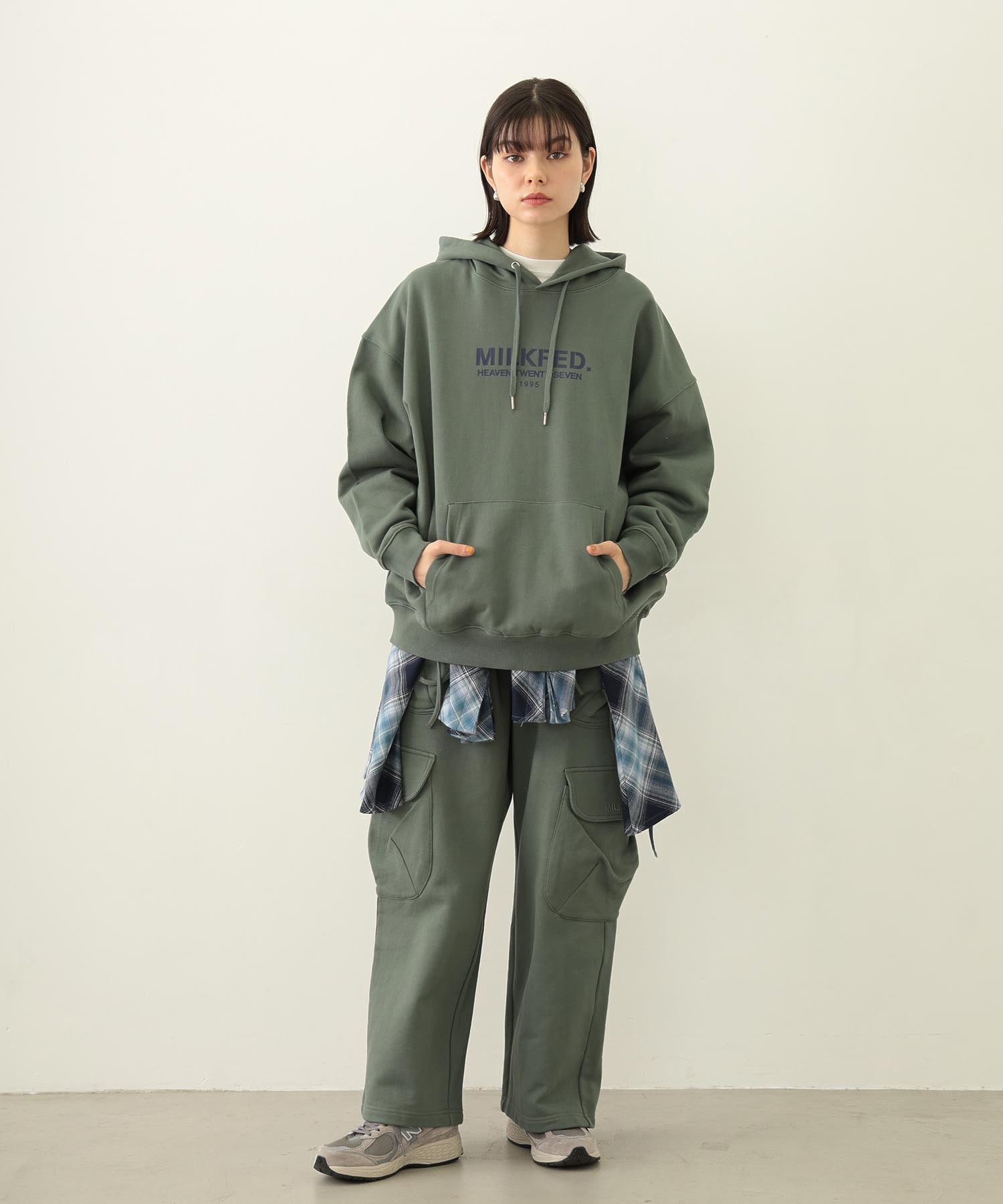 STENCIL LOGO WIDE SWEAT HOODIE