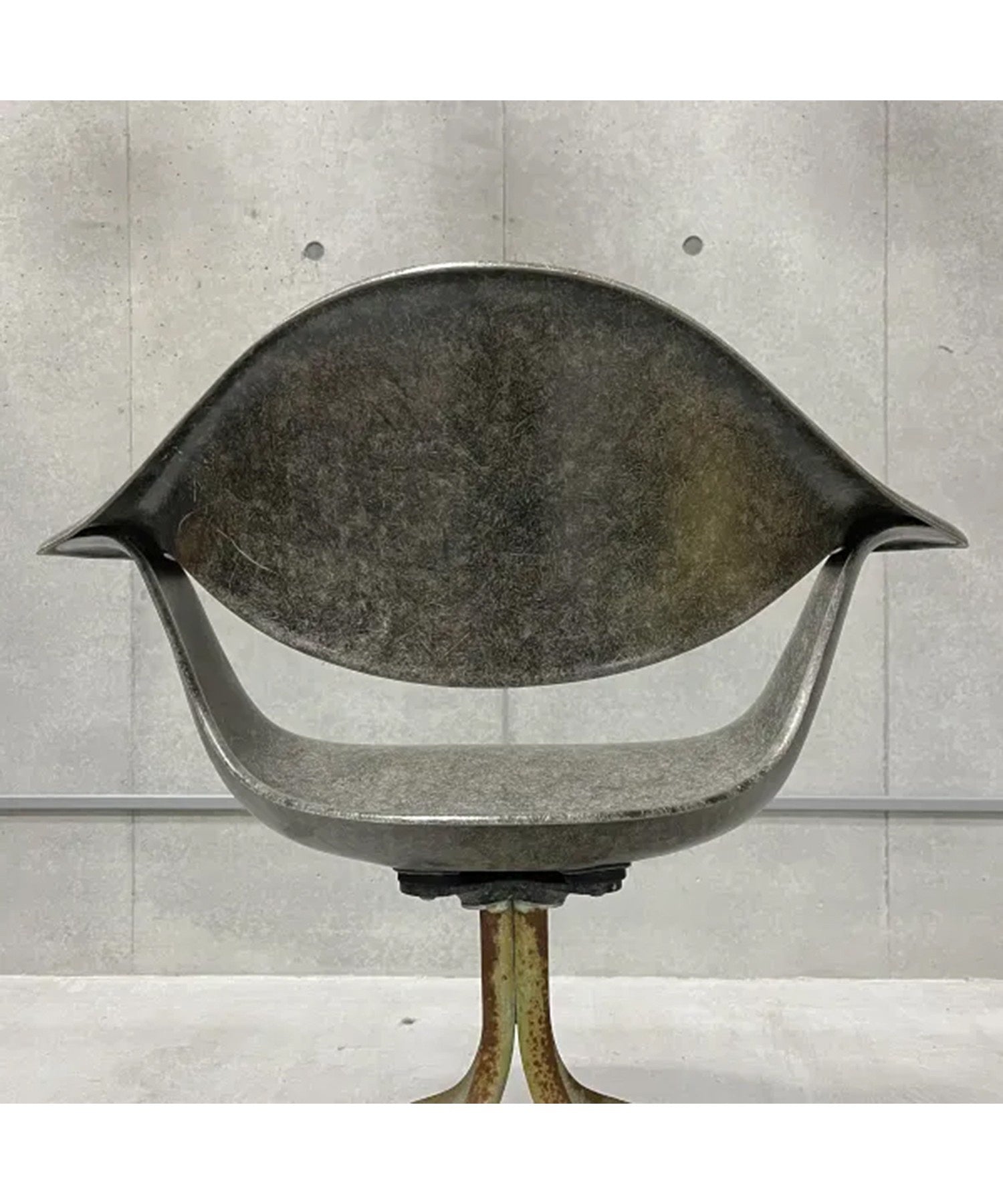 DAF Swag Leg Chair / Vintage