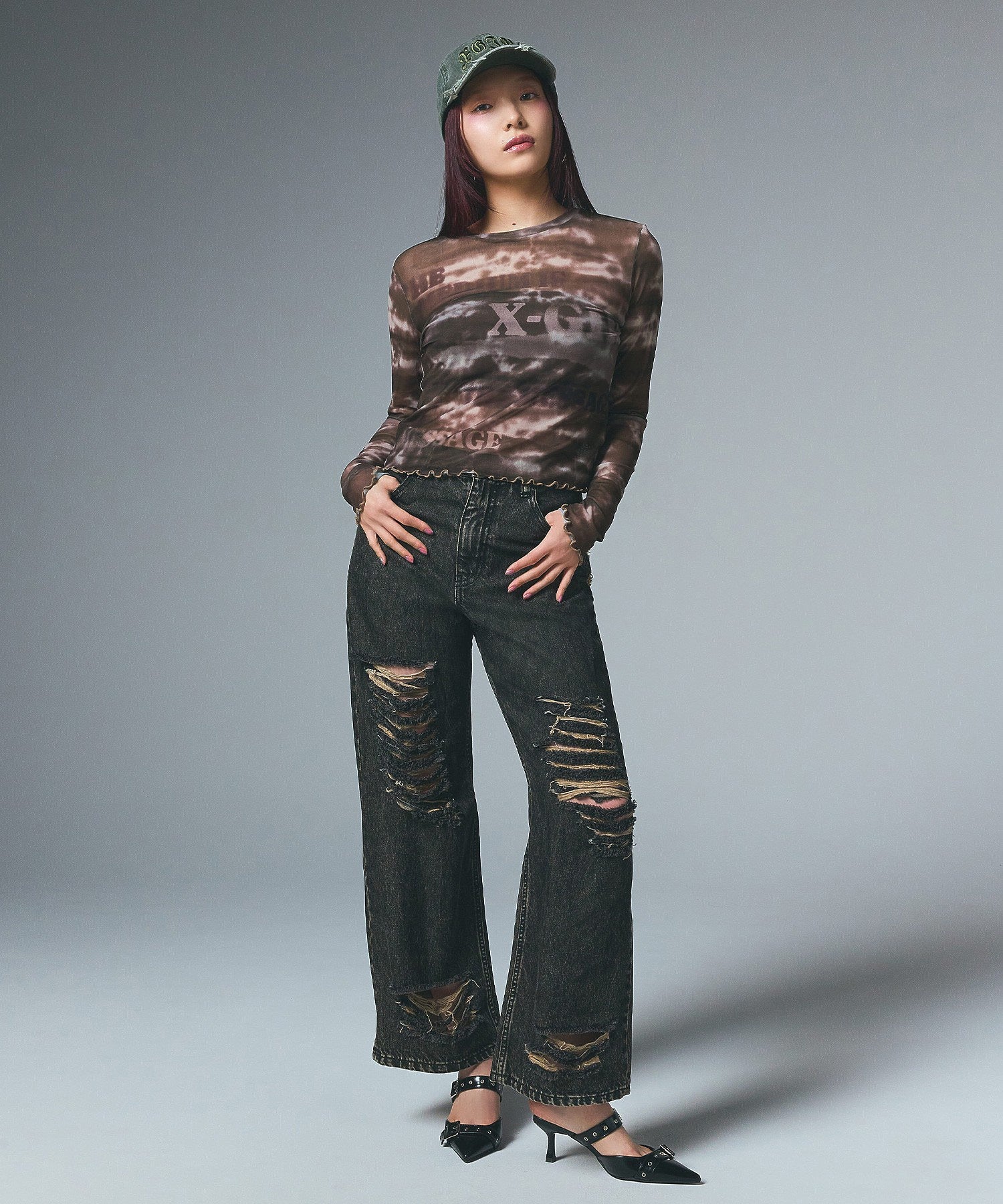 DISTRESSED LOOSE STRAIGHT DENIM PANTS