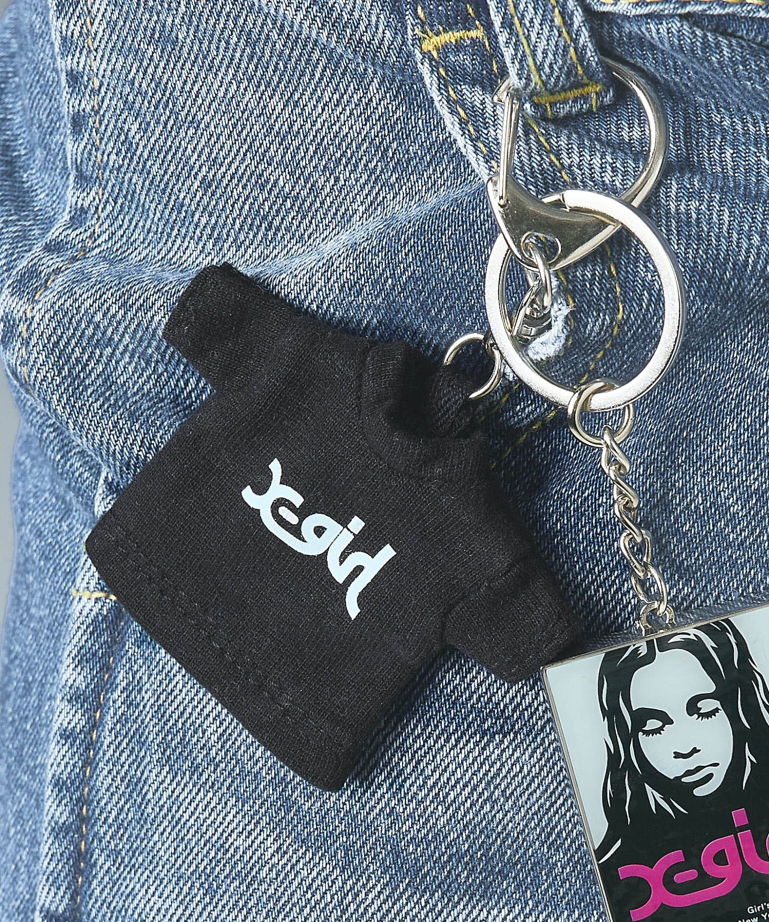 MILLS LOGO TEE KEYCHAIN