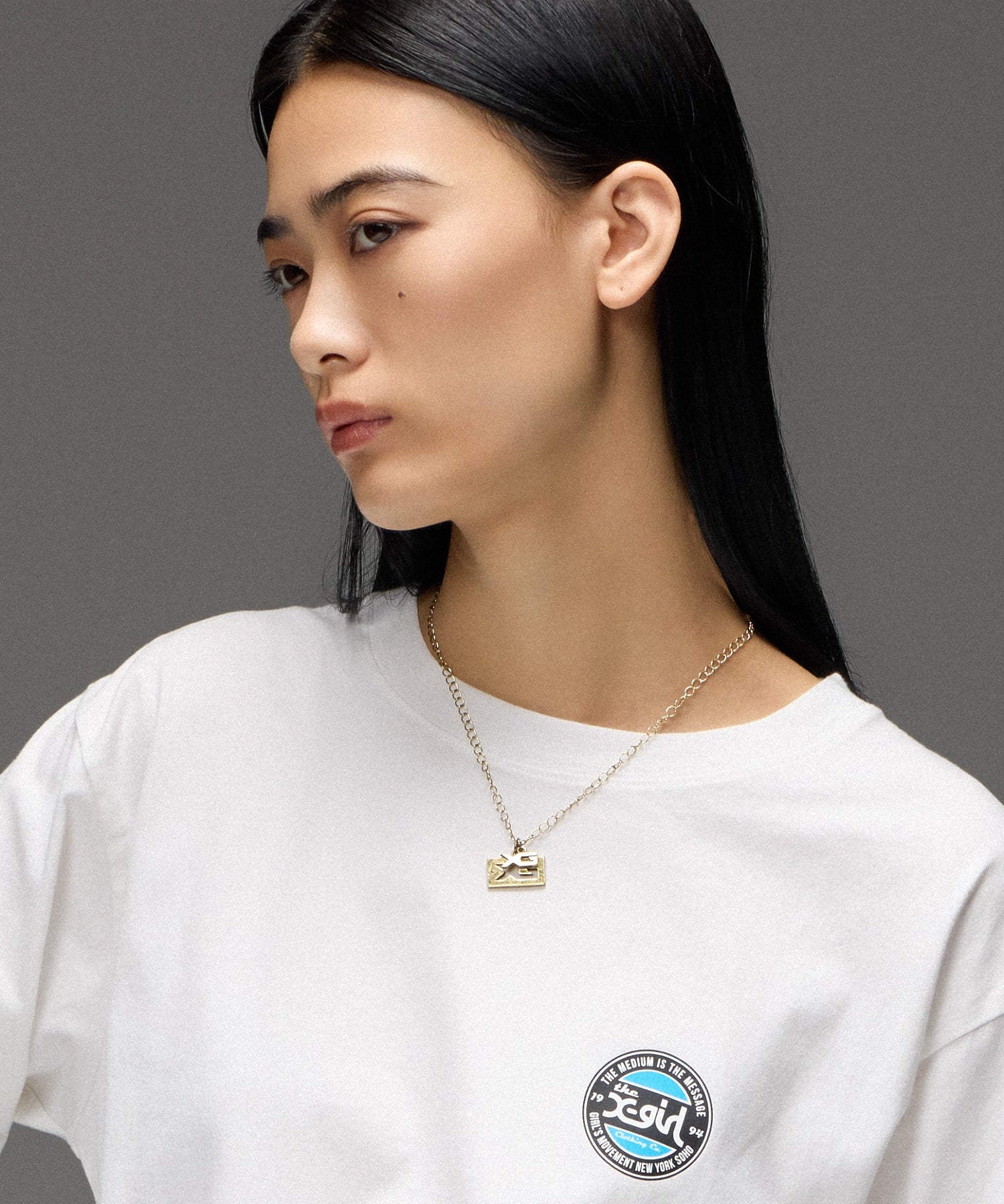 INSET LOGO PLATE NECKLACE
