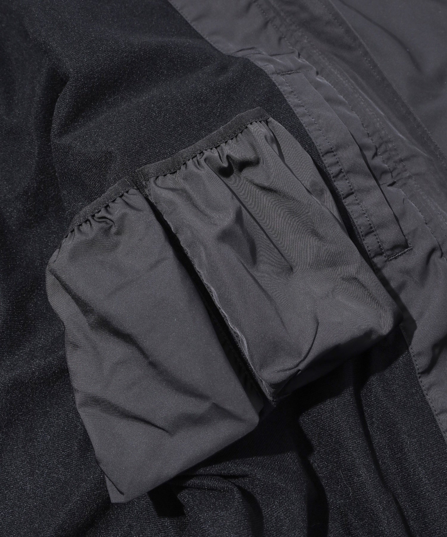 XLARGE x Dragon76 x JAPAN WALLS HOODED JACKET calif-ART