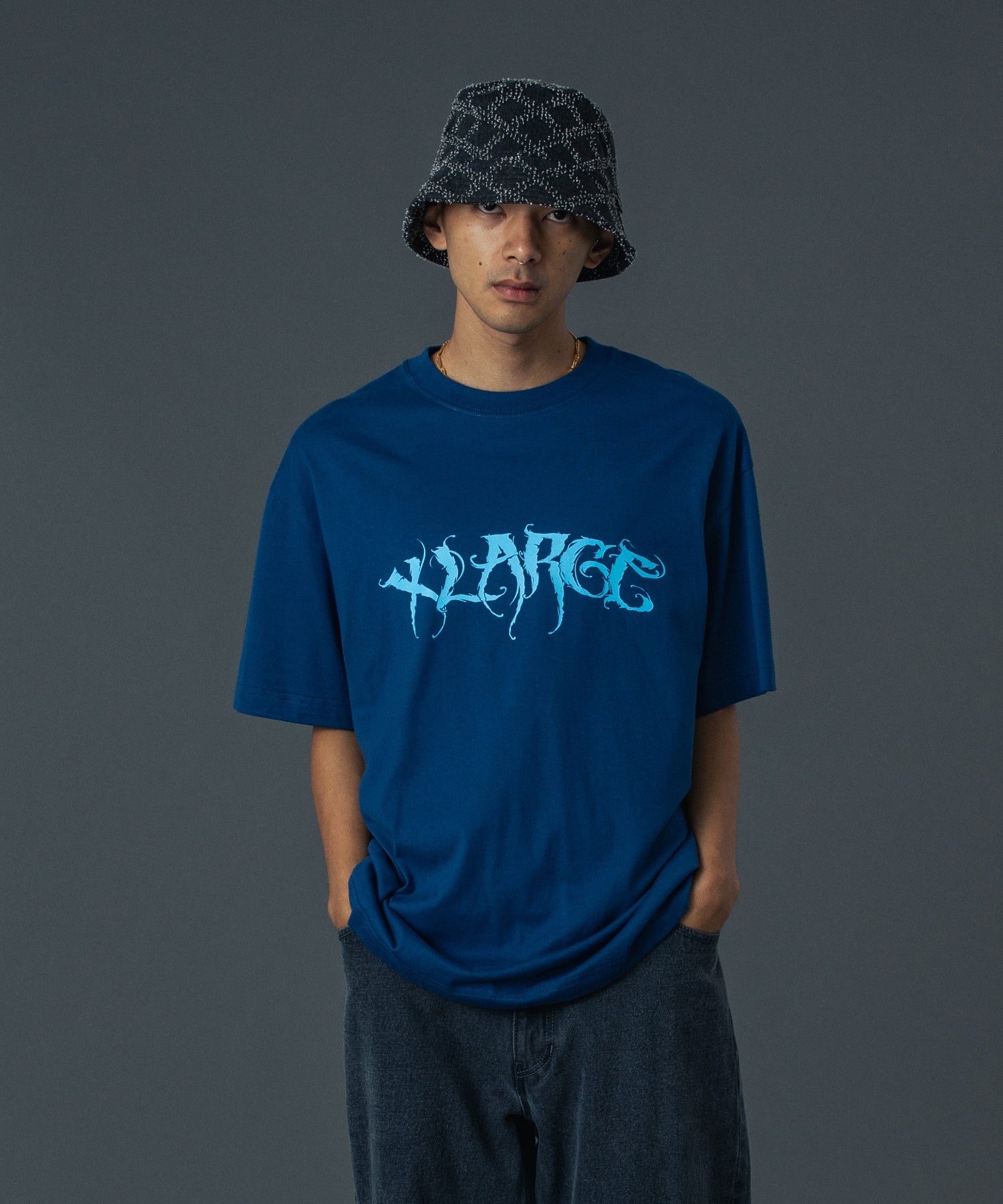 MODEL 身長172cm / 着用サイズ：Lサイズ