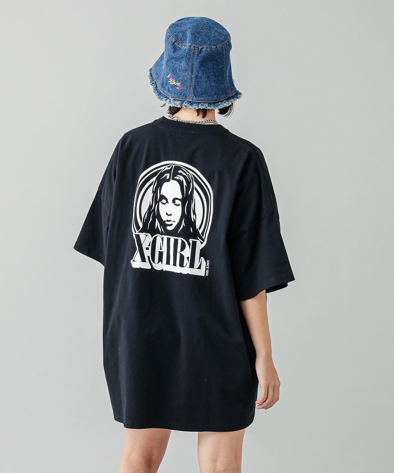 CIRCLE BACKGROUND FACE LOGO S/S BIG TEE DRESS