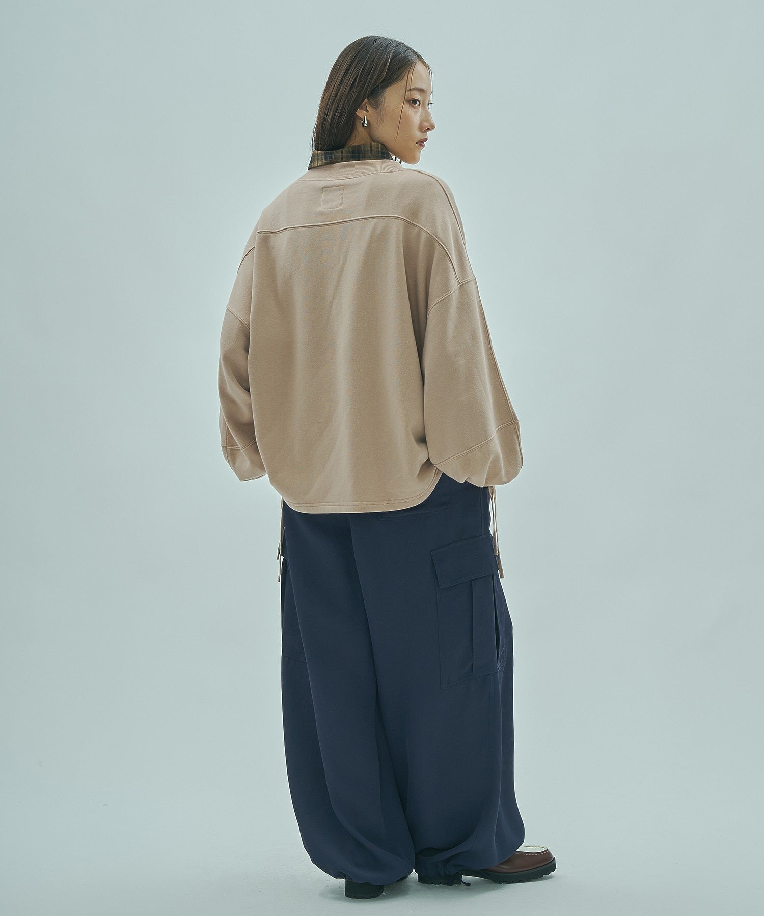 GENE HEAVENS/SIDE SHIRRING SWEAT