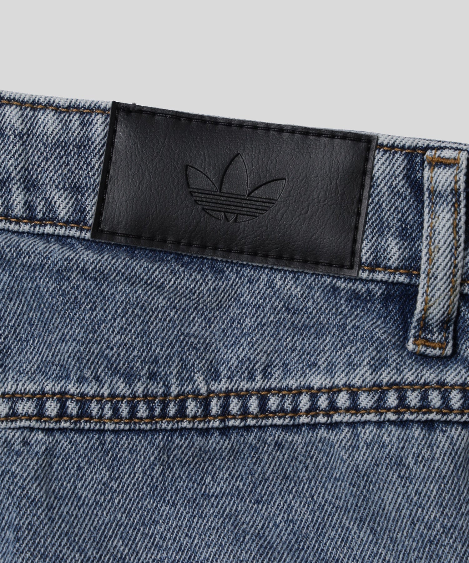 adidas/アディダス/FIREBIRD ADICOLOR DENIM PANTS LIGHT WASH M2271