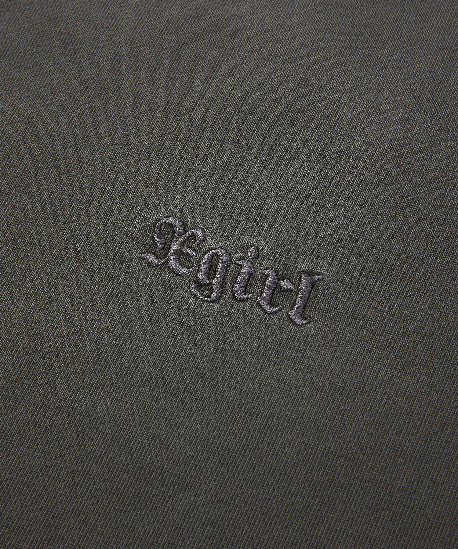 LOGO PATCH PIGMENT DYED CREWNECK SWEAT TOP