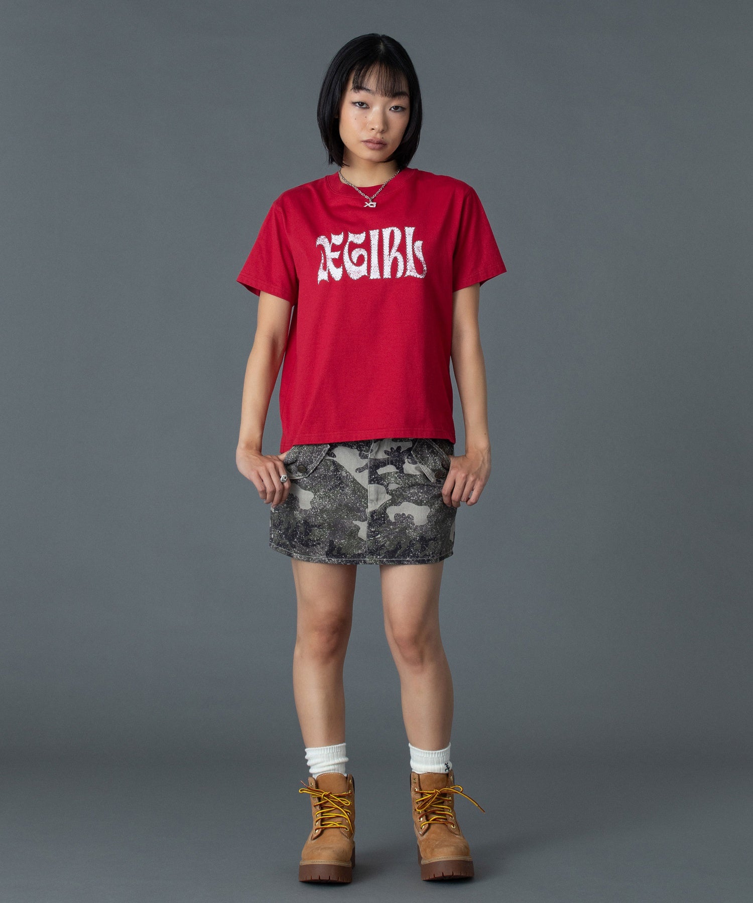 STUDDED LOGO S/S TEE