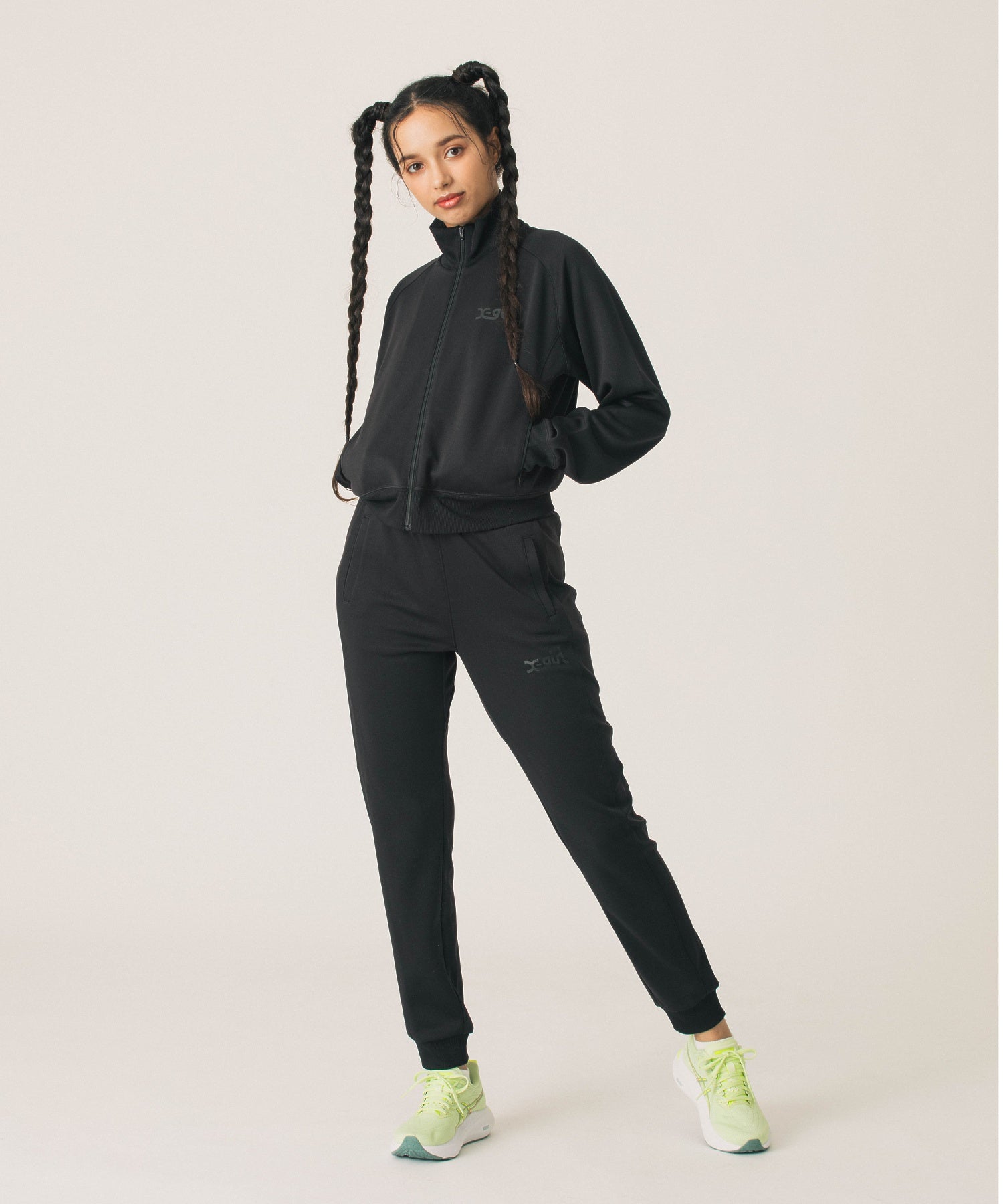 TRACK PANTS