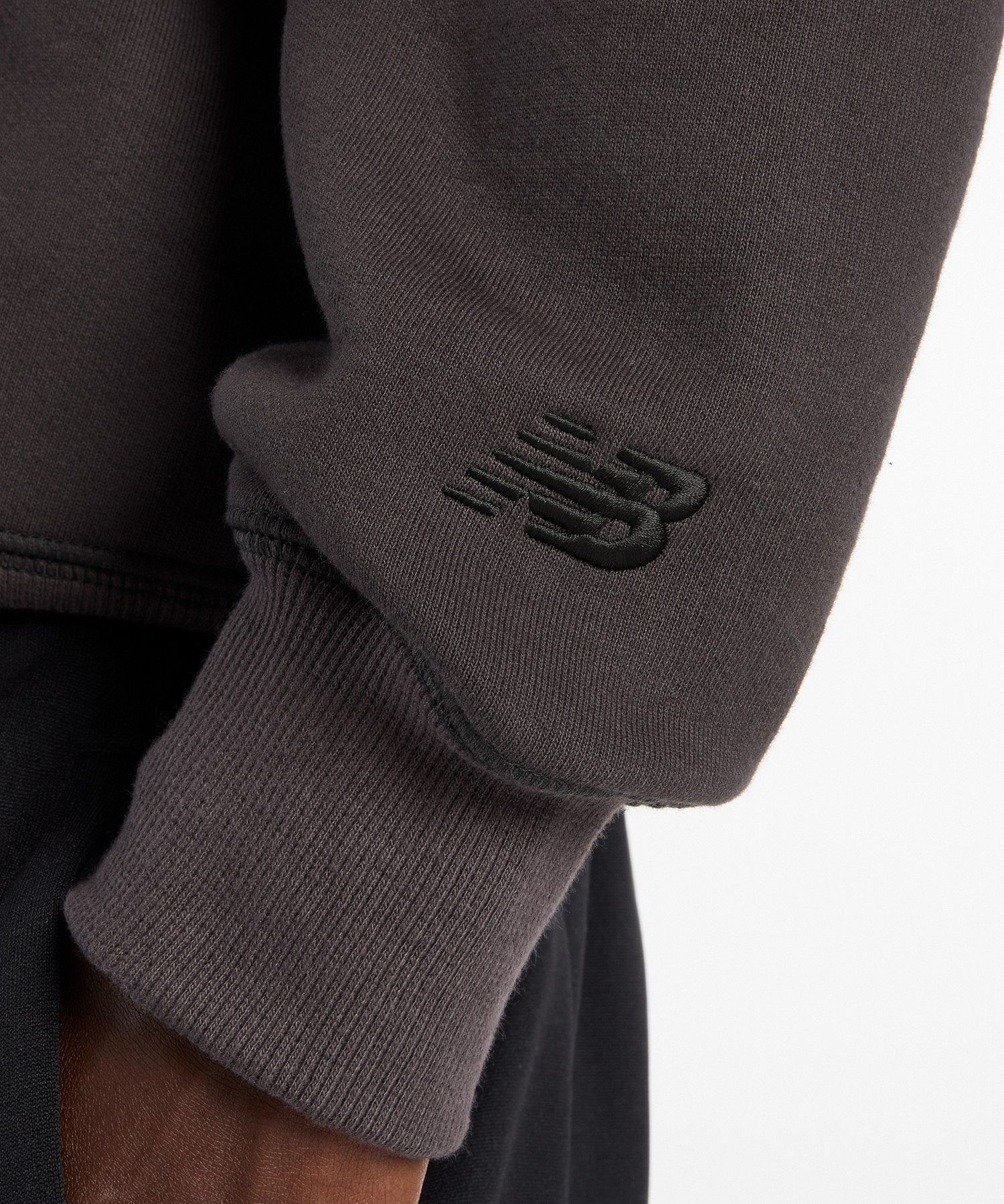 NEW BALANCE/ニューバランス/NB Grey Regular fit crew neck MT61H143