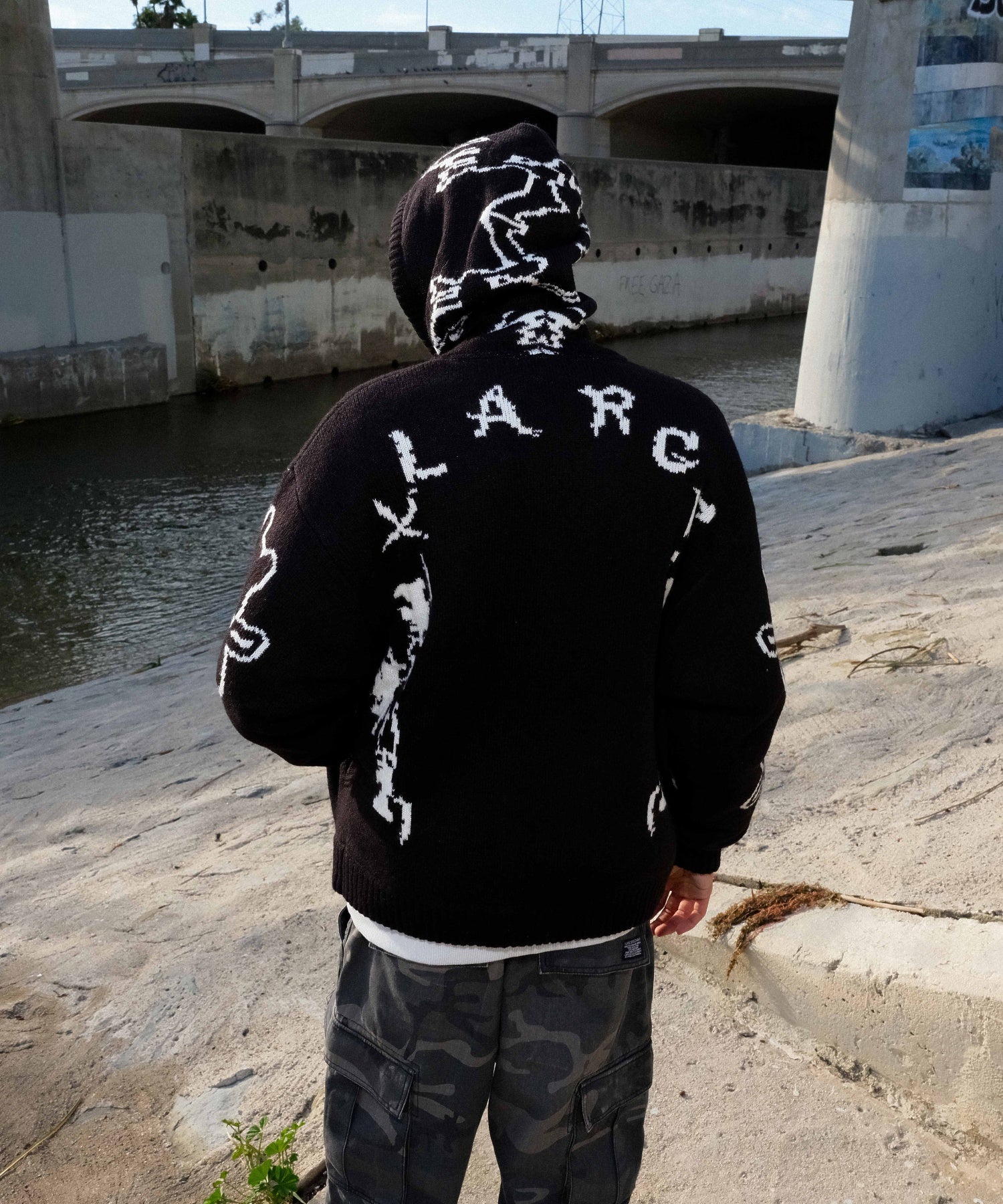 JACQUARD FUZZY ZIP UP HOODED SWEATER