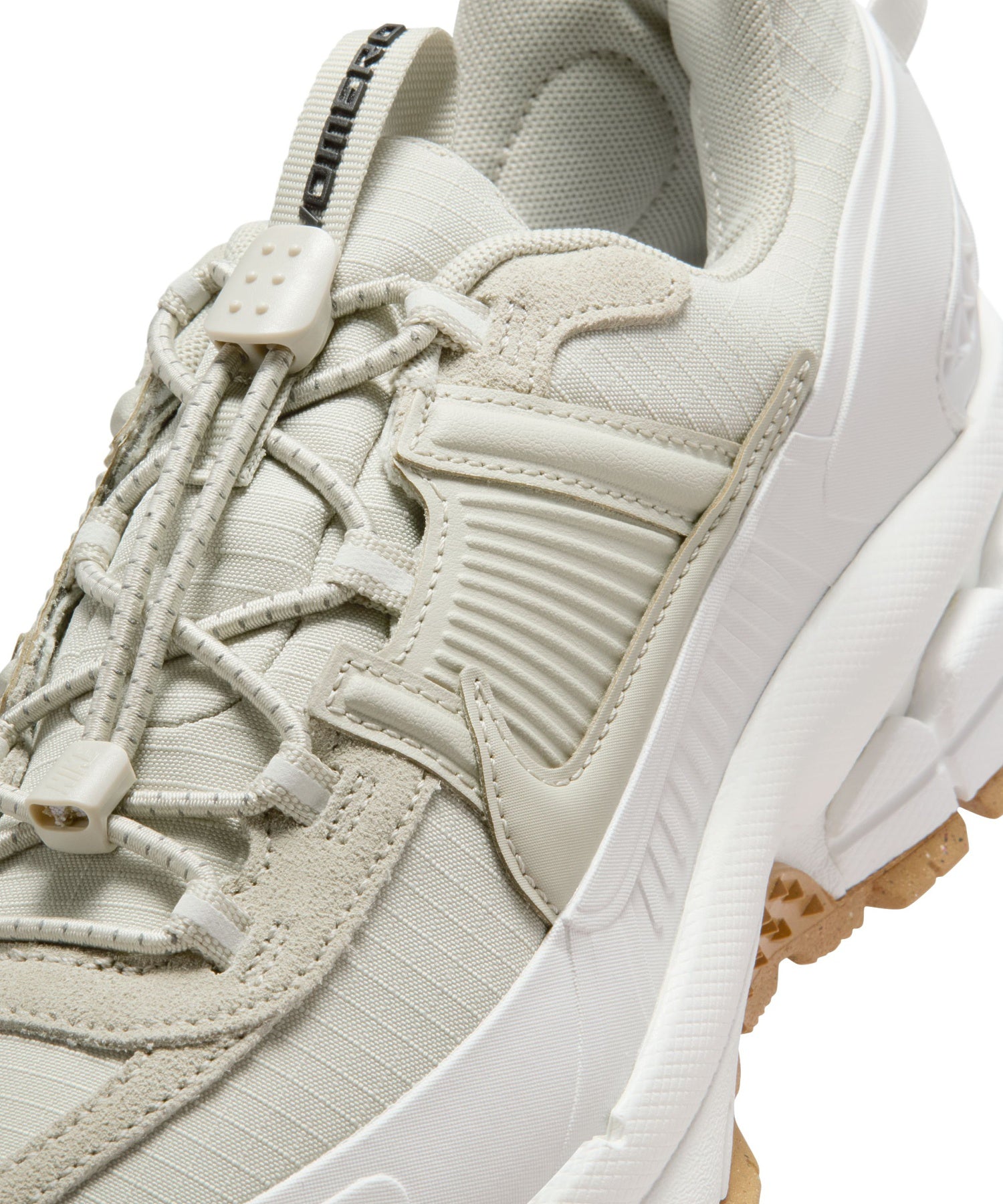 NIKE/ナイキ/WMNS ZOOM VOMERO ROAM HQ2181-100