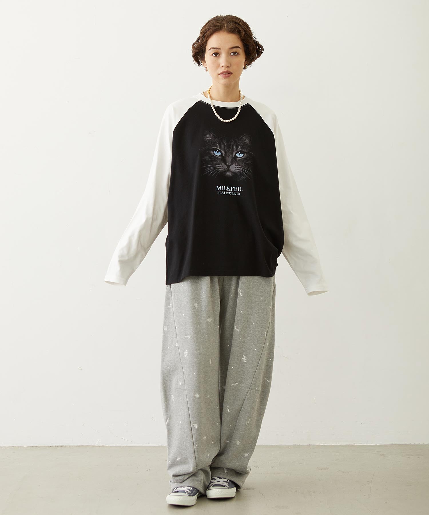 EMBROIDERED ROSE SWEAT WIDE PANTS