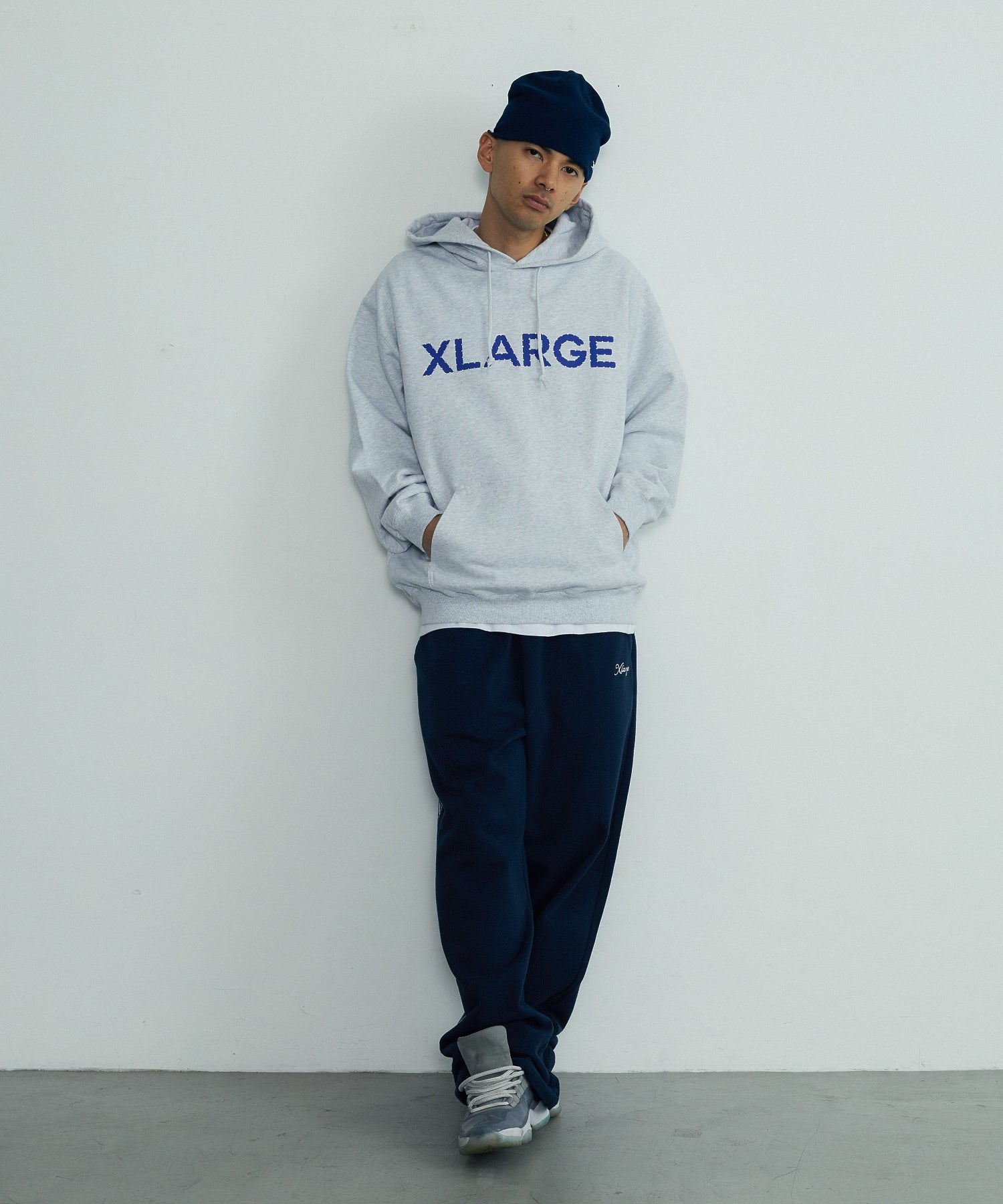 RHINESTONE PULLOVER HOODED SWEATSHIRT