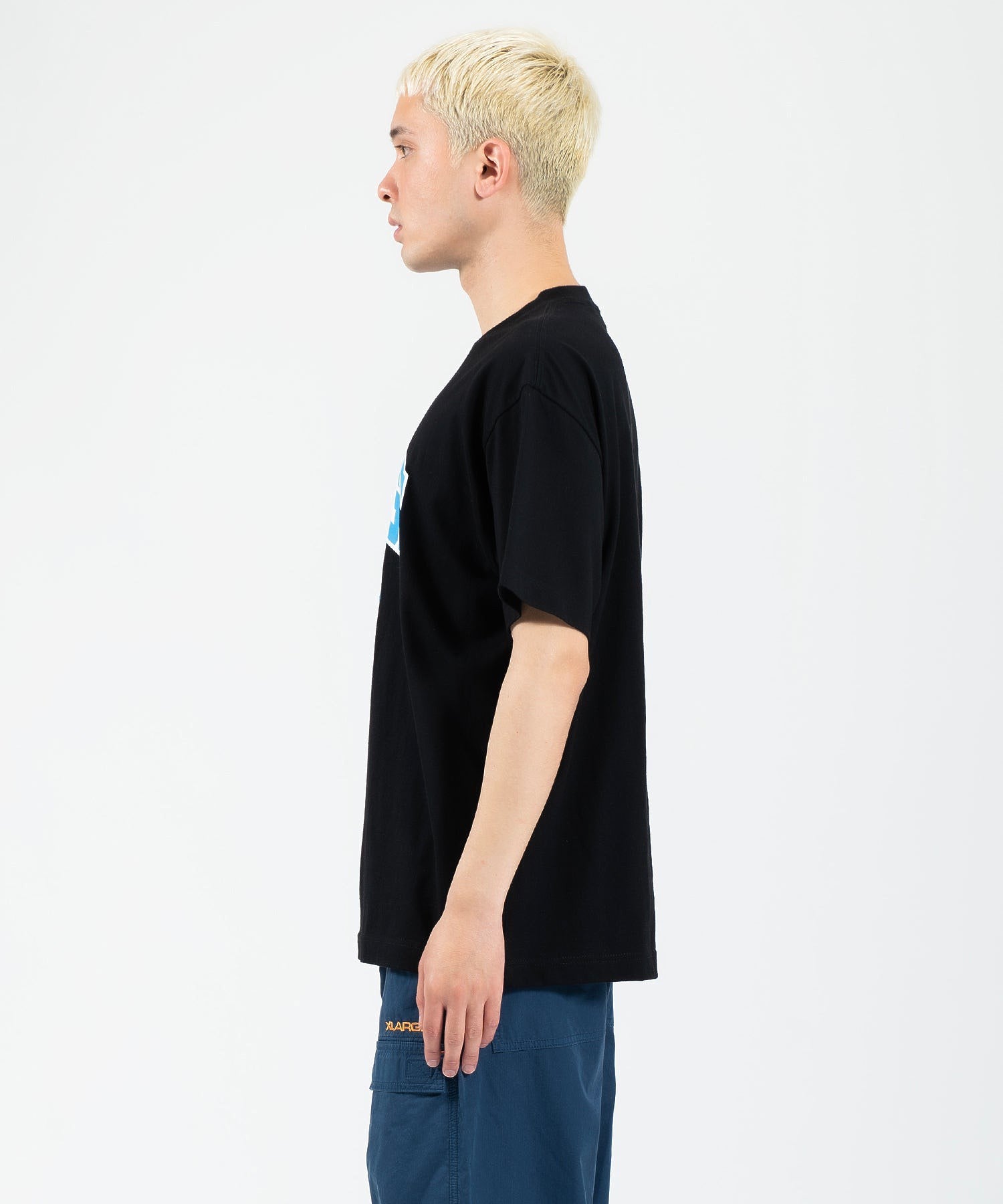 MODEL 身長178cm / 着用サイズ：Lサイズ ※商品の色味の目安は、商品単体の画像をご参照ください。
