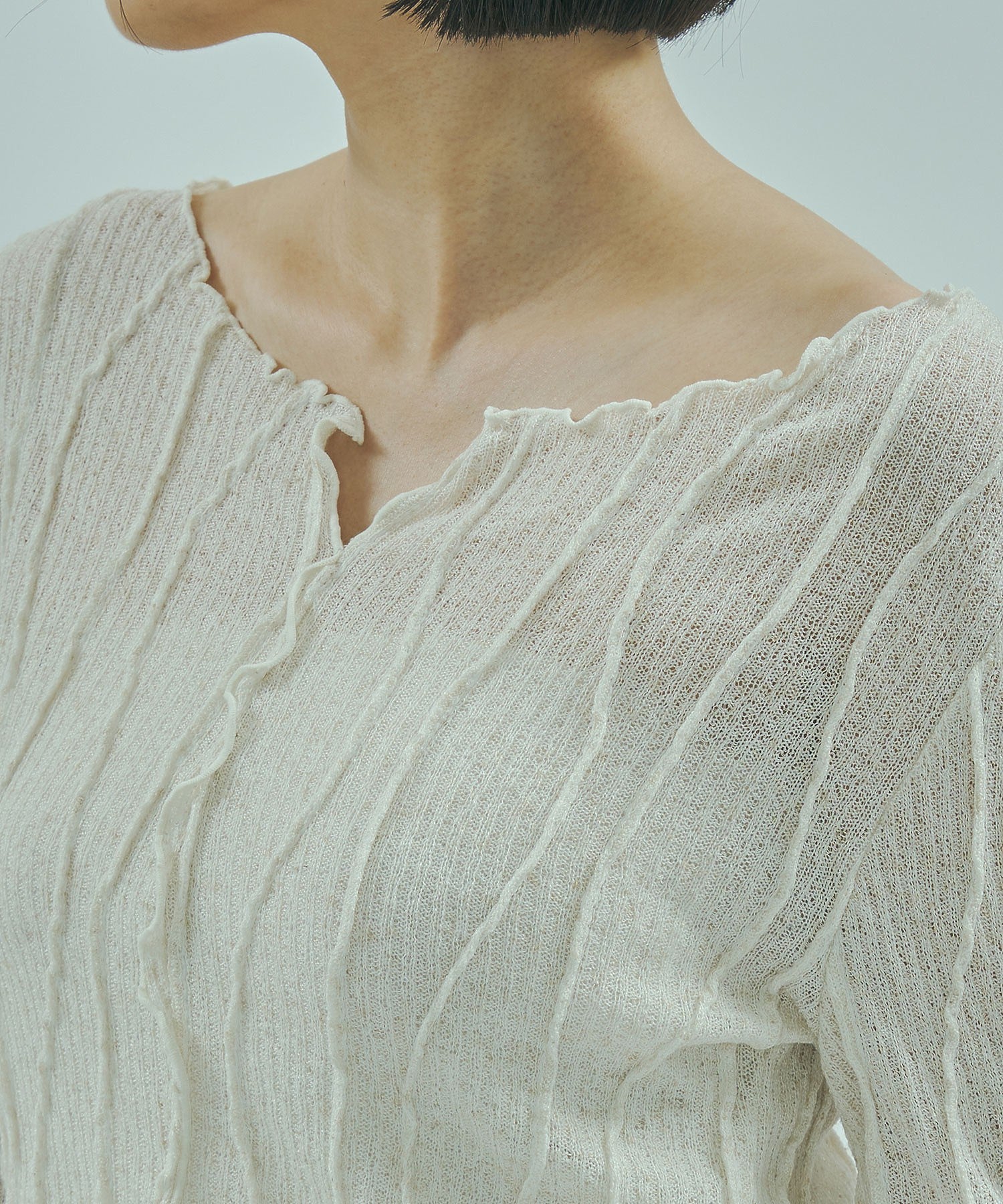 WAVE TUCK TOP