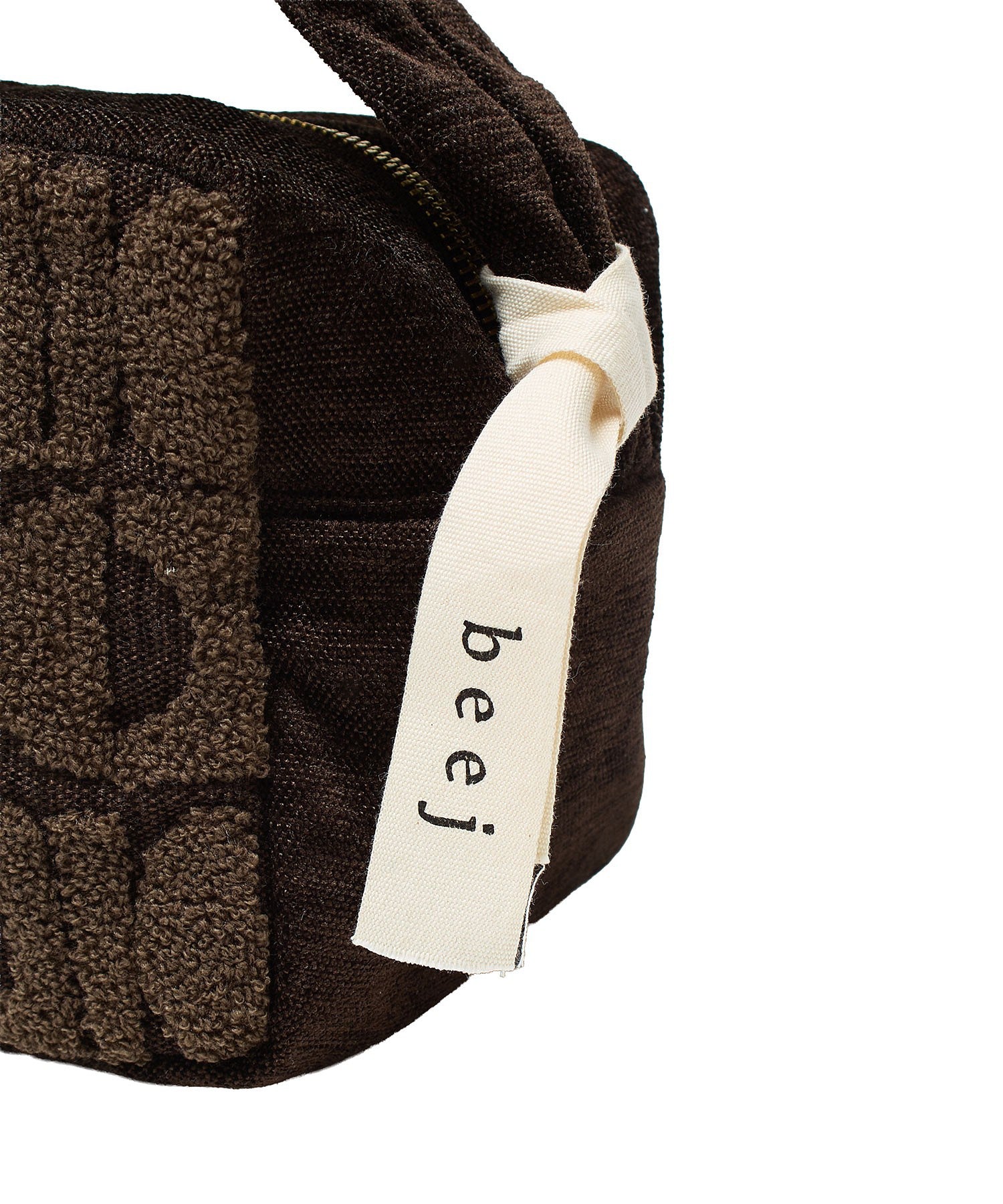 beej/LOOP EMB CUBE BAG