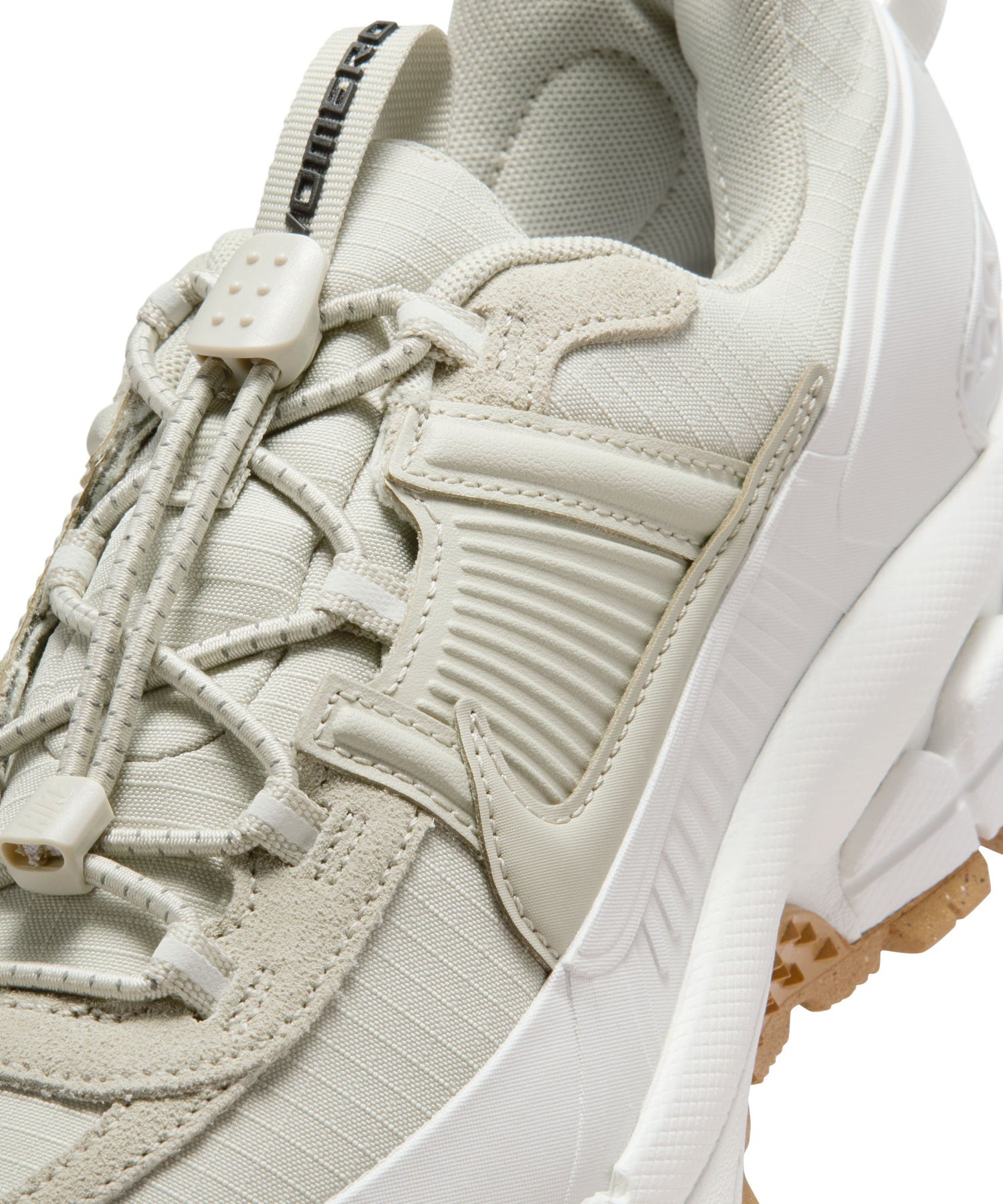 NIKE/ナイキ/W ZOOM VOMERO ROAM HQ2181-100