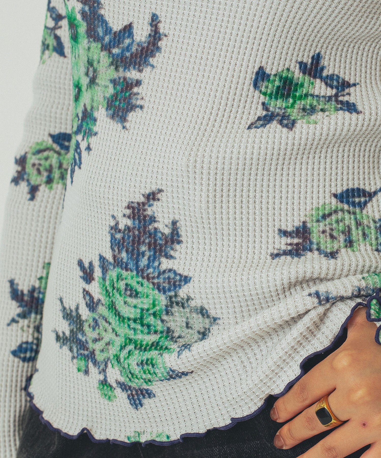 mag.by c/FLOWER PRINT WAFFLE TOP