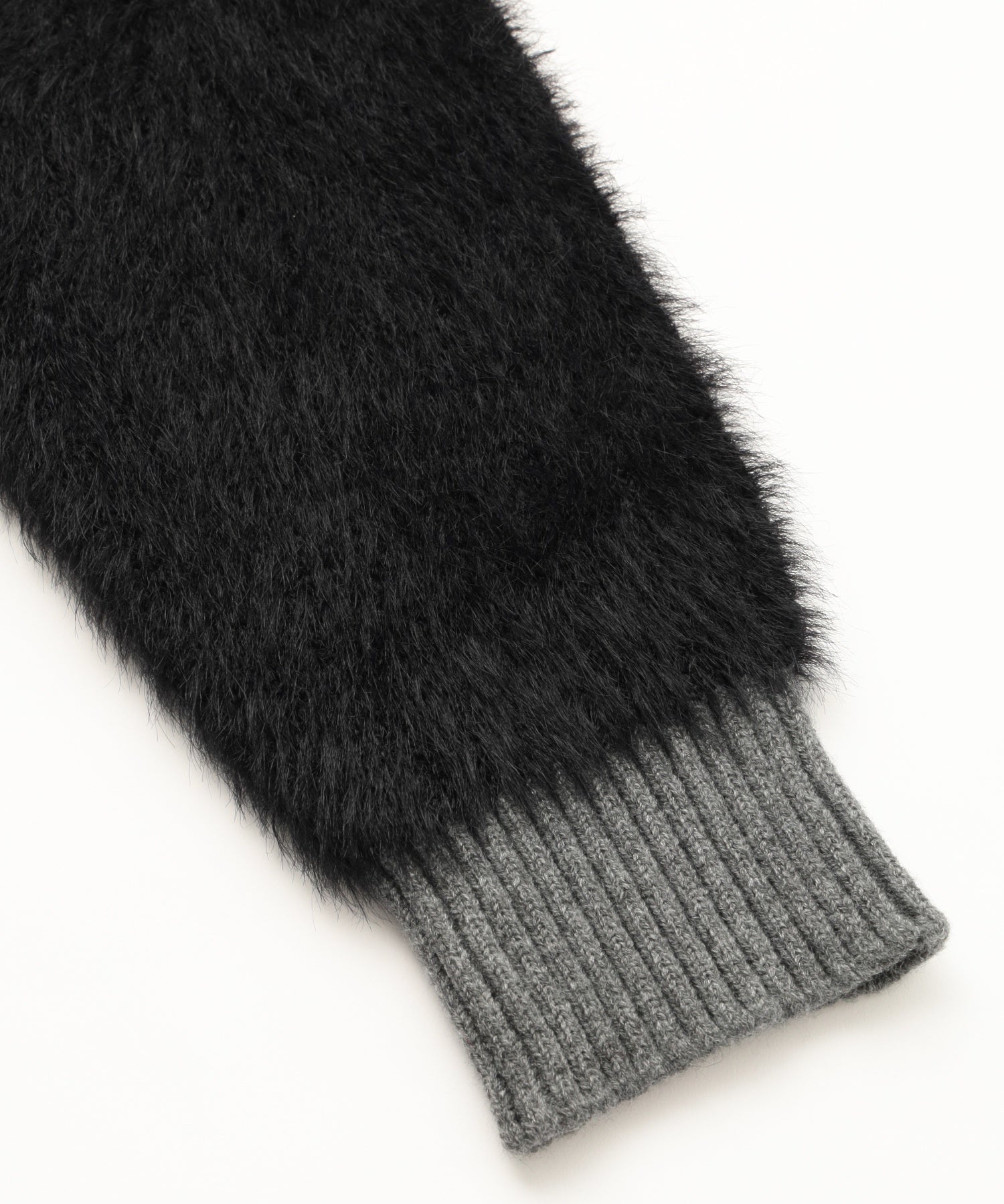 SHAGGY COMPACT KNIT TOP