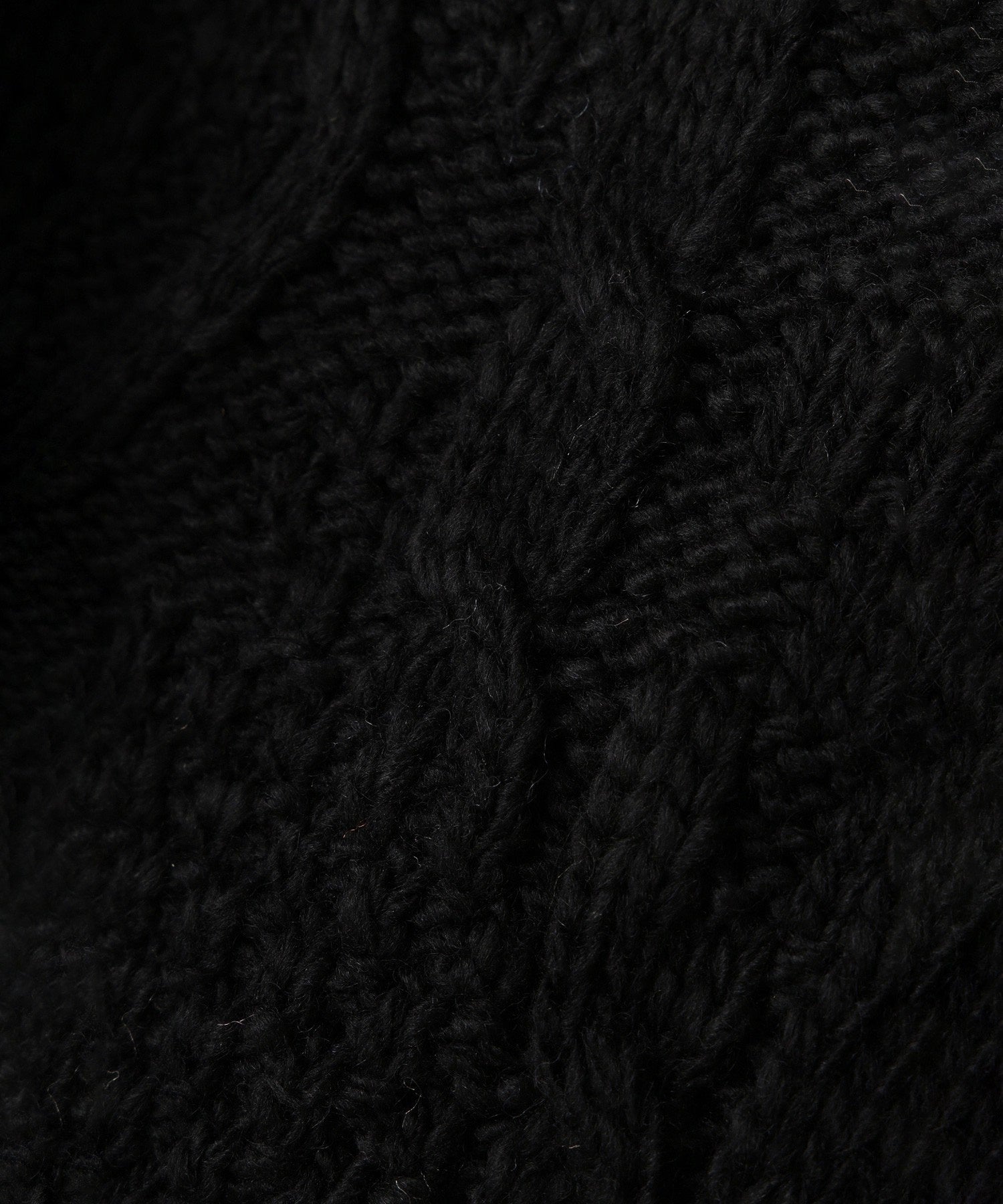 ケーブルニット