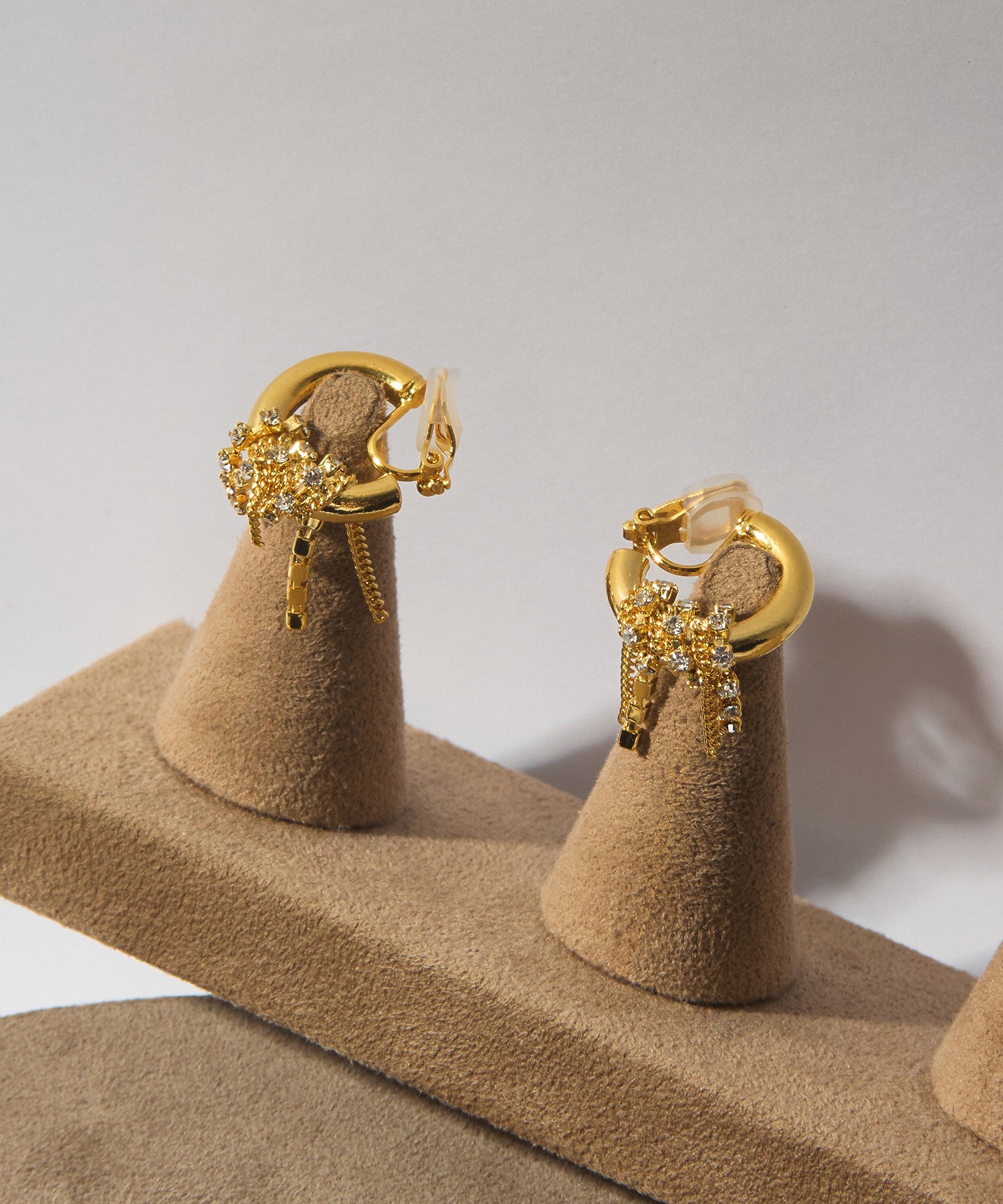 loni/LUPINUS BIJOU CHAIN EARRINGS