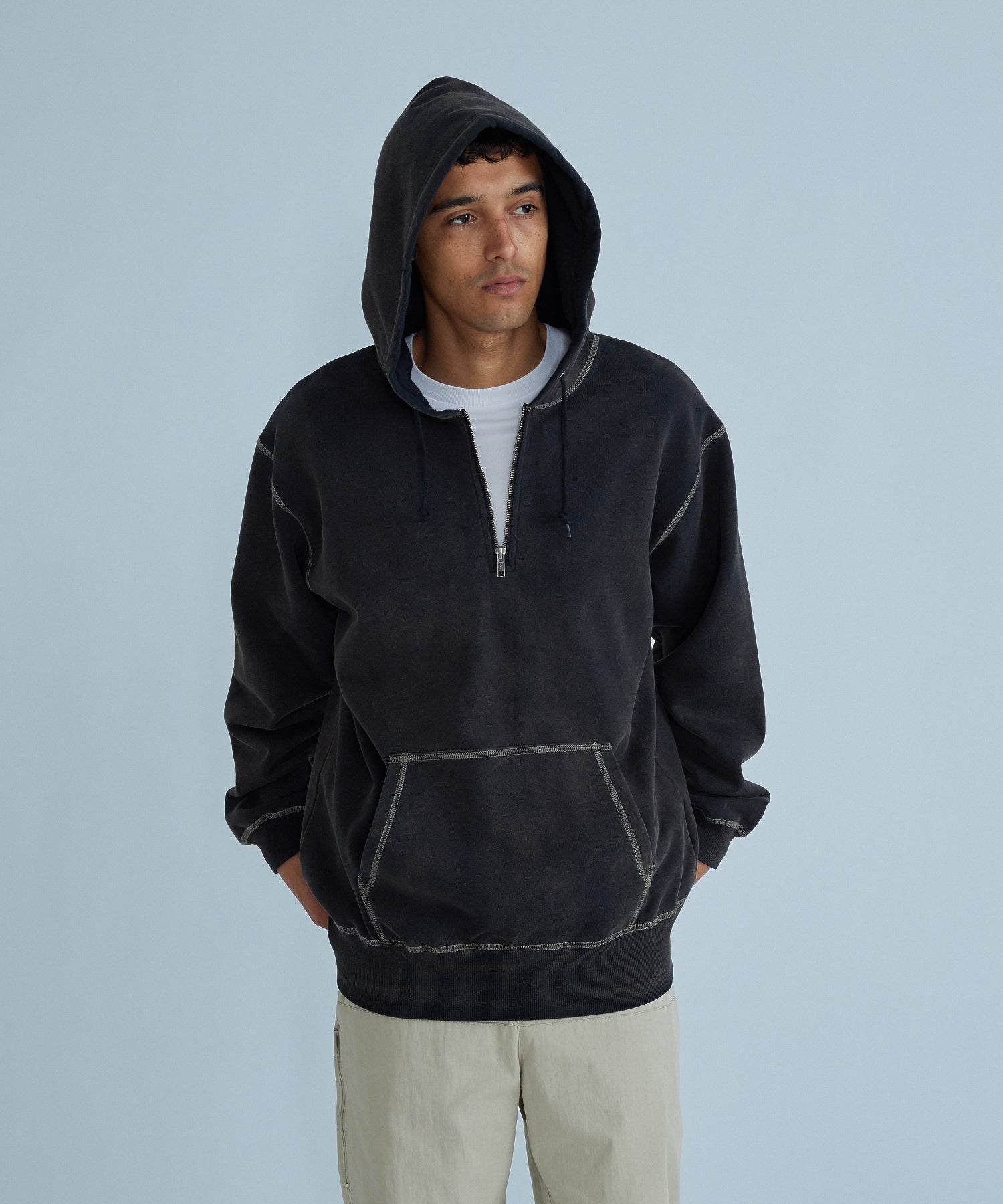 HALF ZIP HOODED SWEATSHIRT