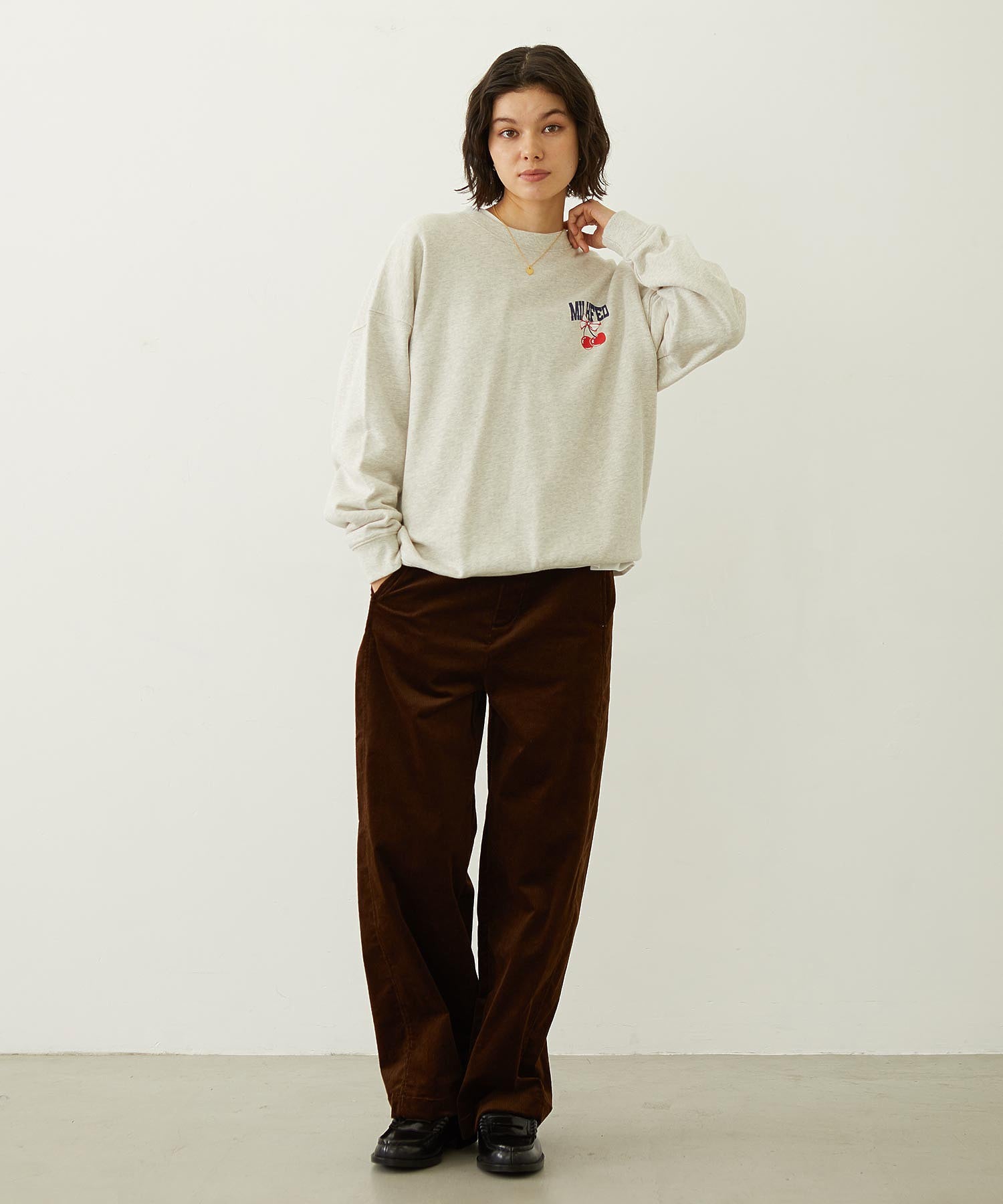 RIBBON AND CHERRY SWEAT TOP