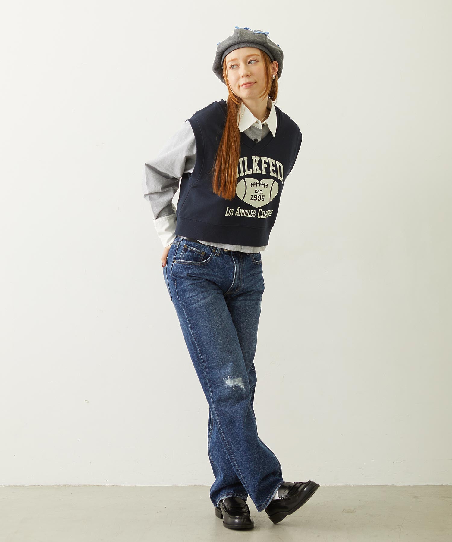 COLLEGE LOGO V-NECK SWEAT VEST