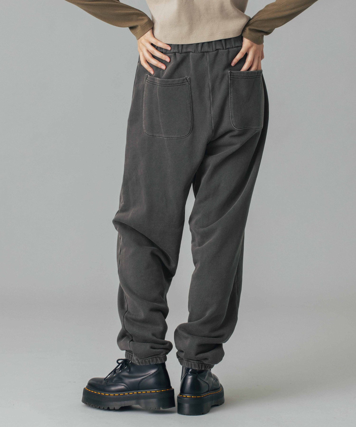 MESSAGE AND FACE PATCH FADED SWEAT PANTS