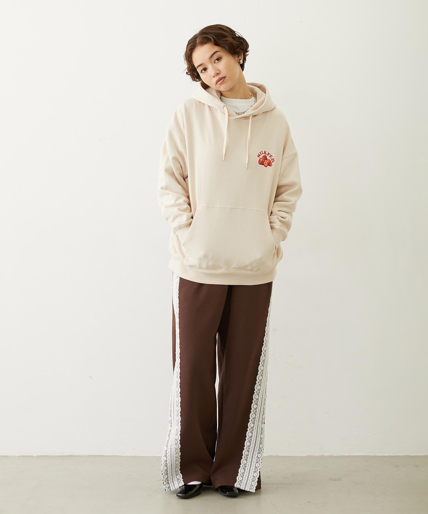 STRAWBERRY CAKE SWEAT HOODIE