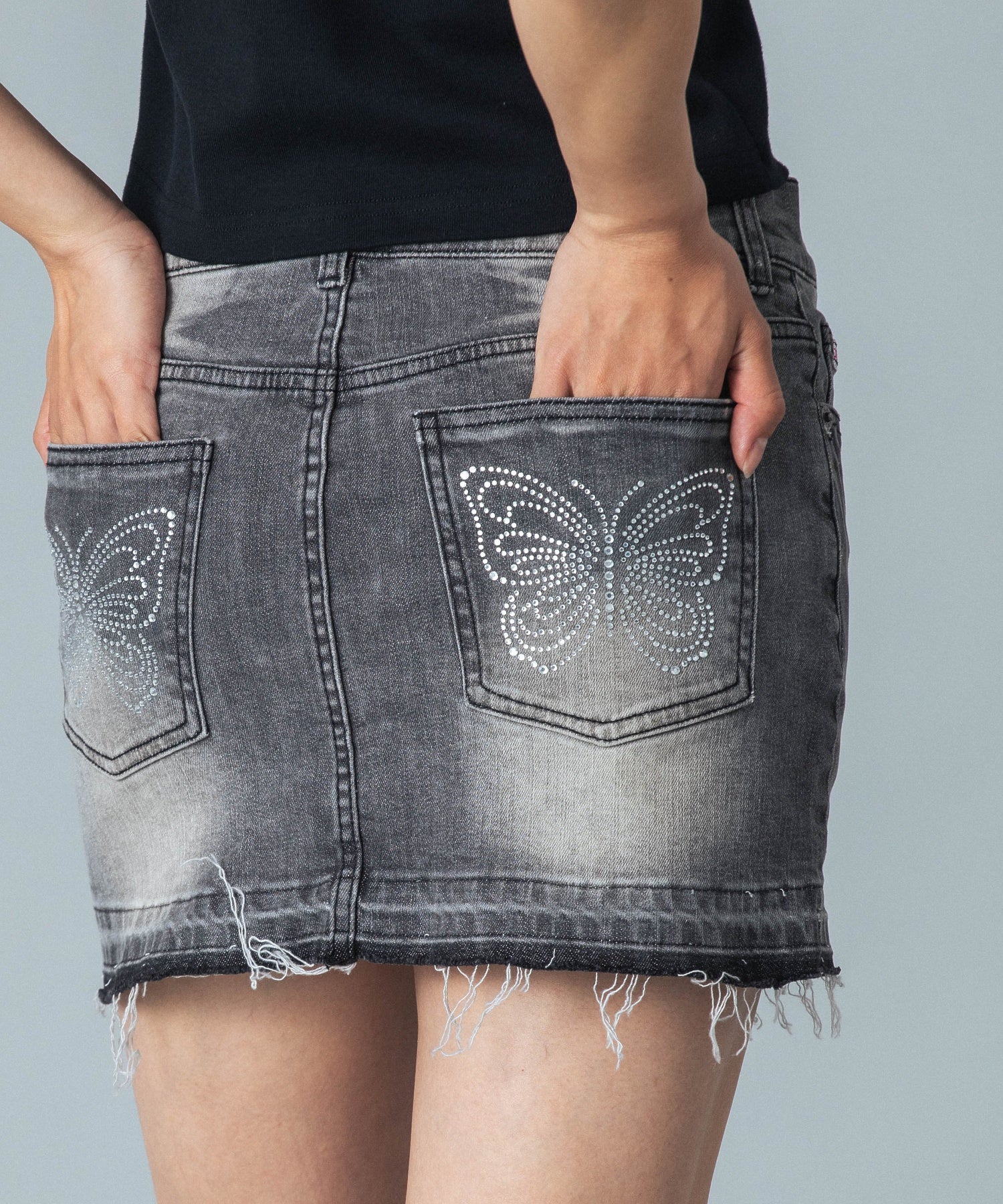 BUTTERFLY POCKET DENIM MINI SKIRT